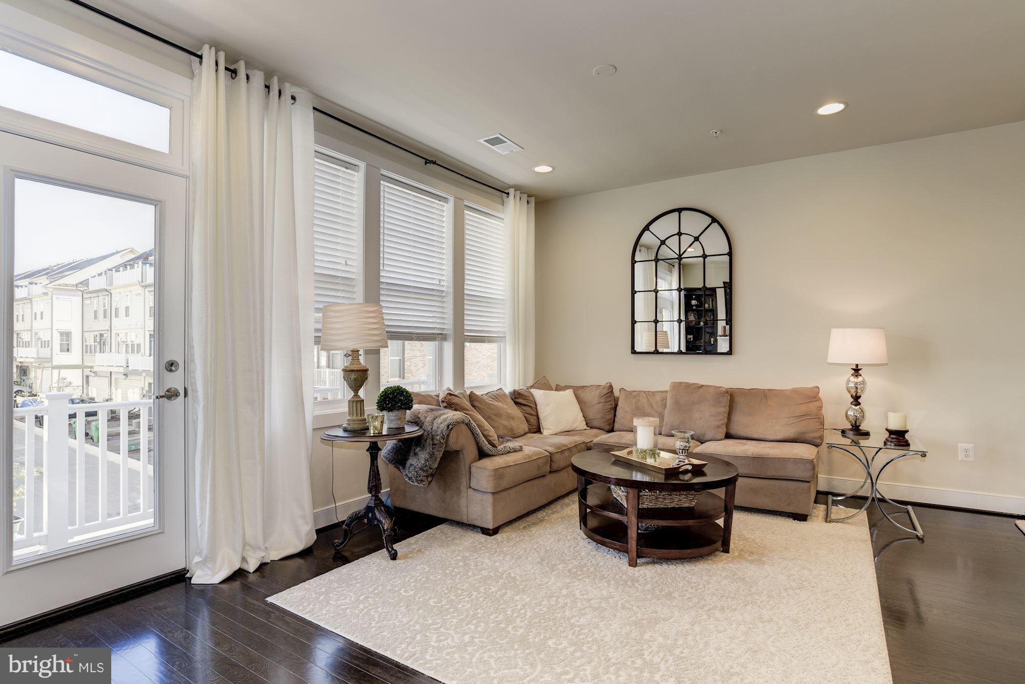 CROWN FARM - Residential