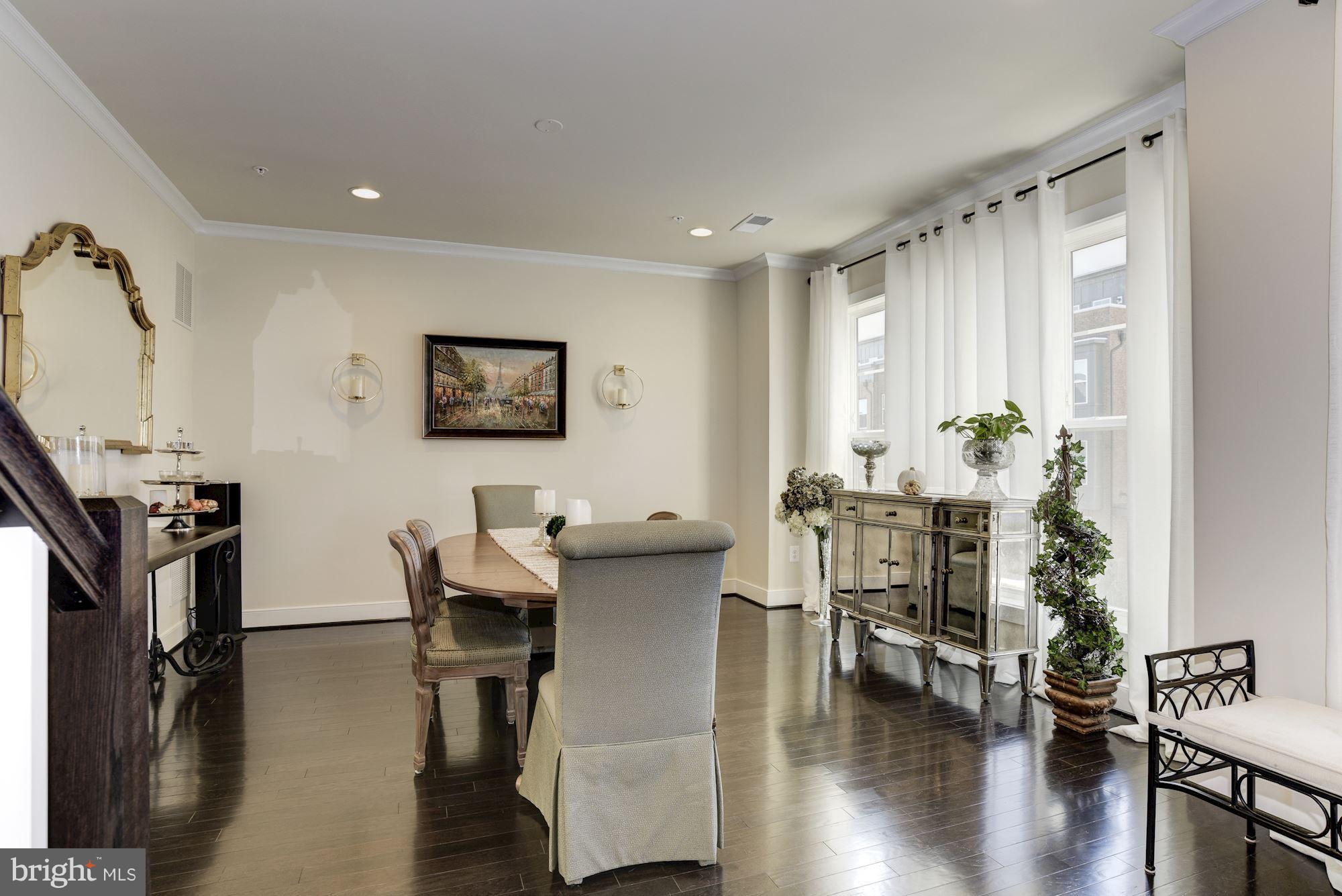 CROWN FARM - Residential