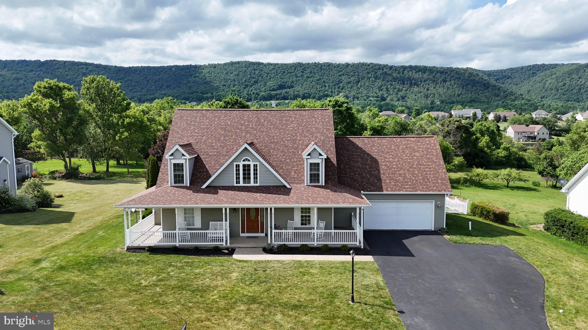 HAMPTON HILLS - Residential