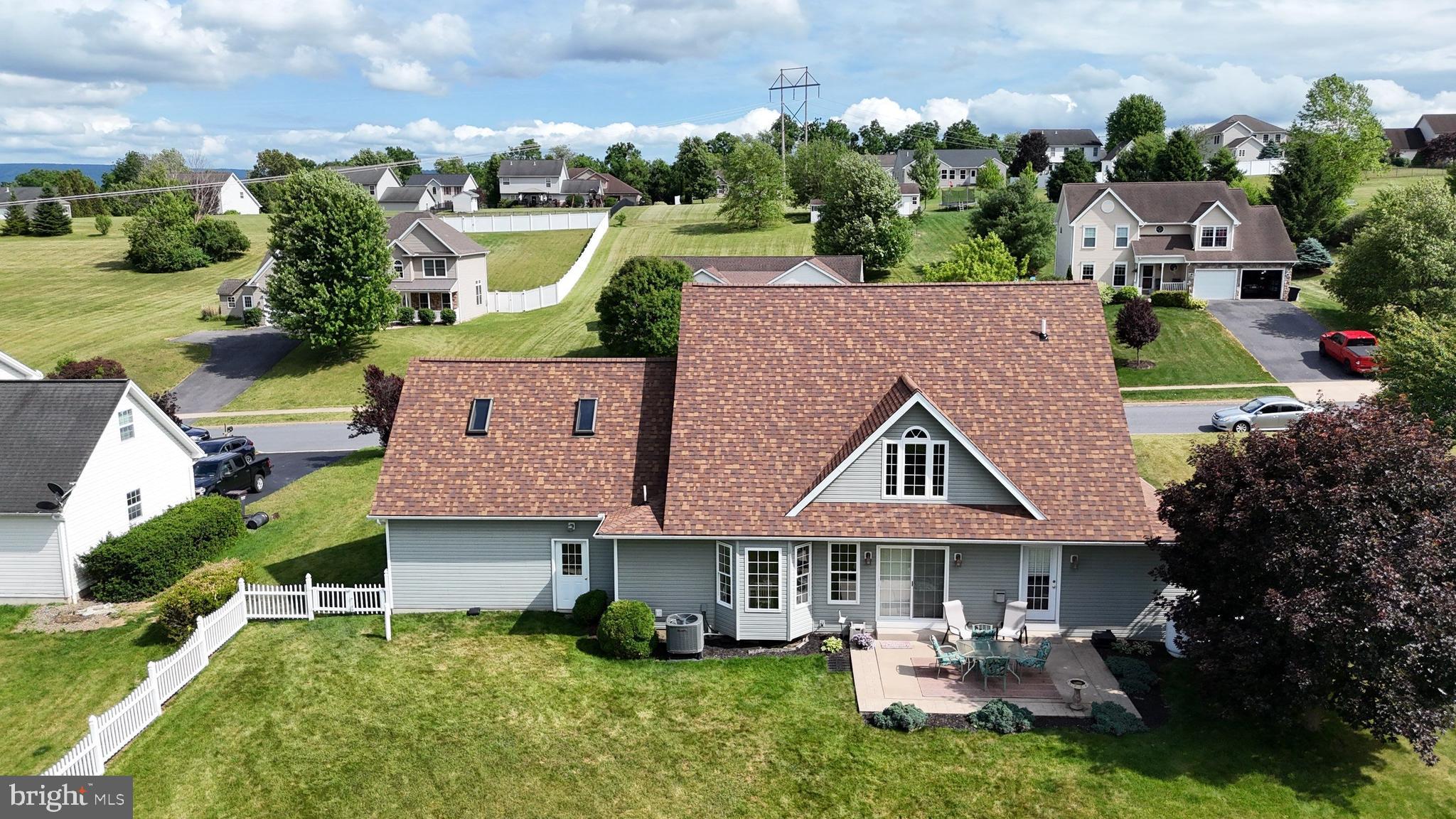 HAMPTON HILLS - Residential