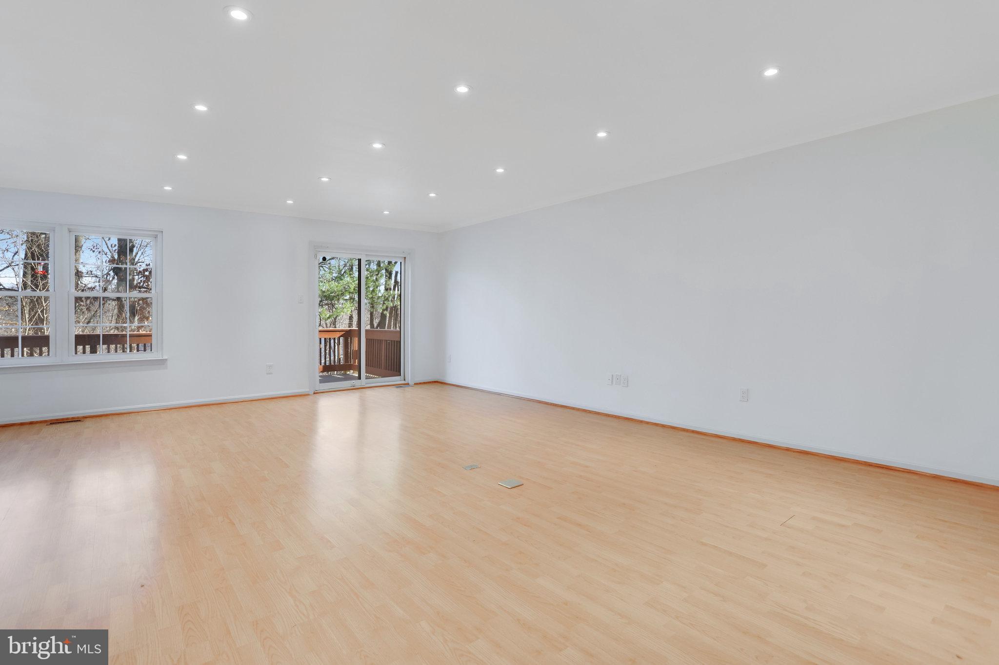SPRINGFIELD OAKS - Residential Lease