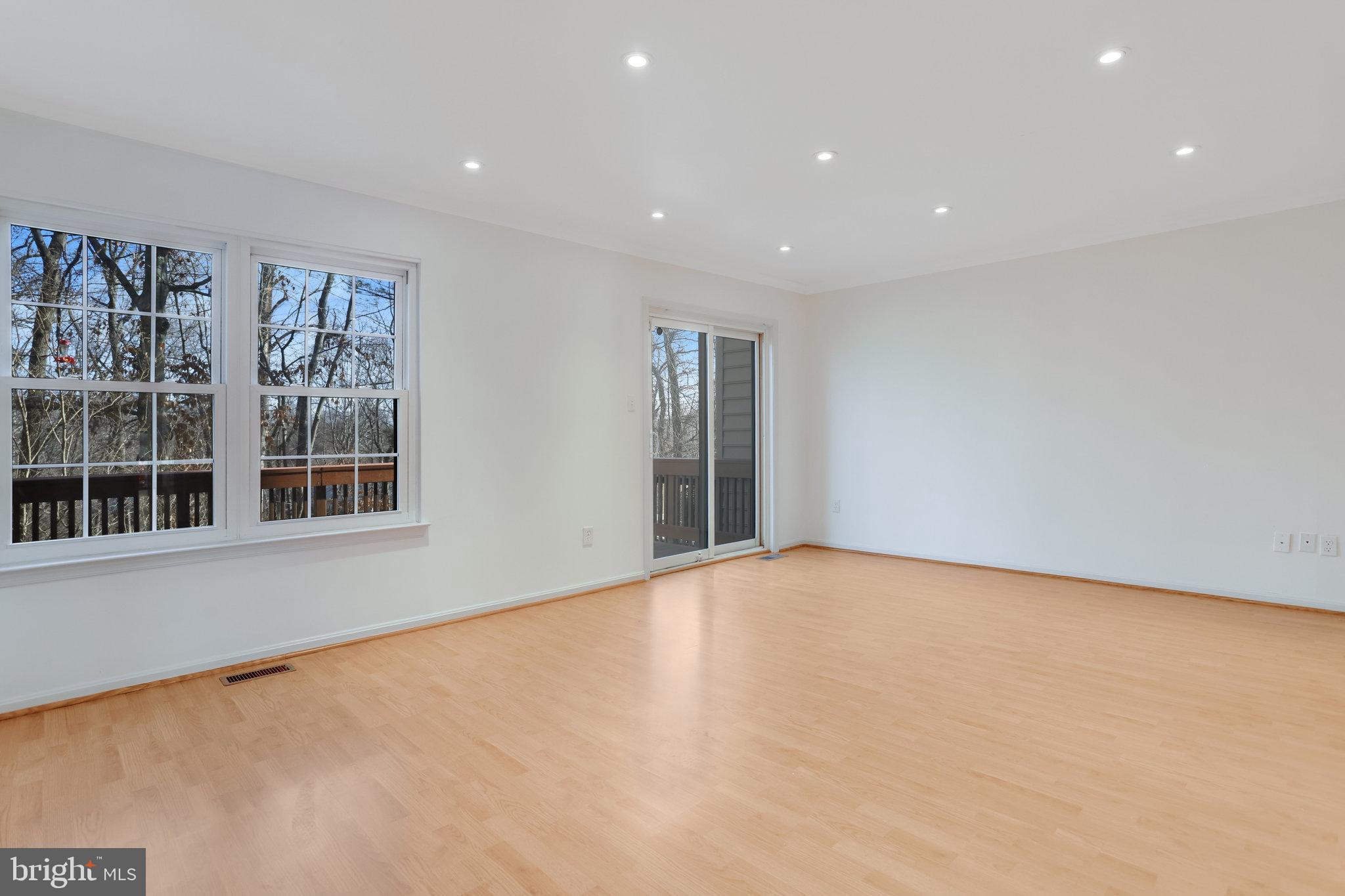 SPRINGFIELD OAKS - Residential Lease