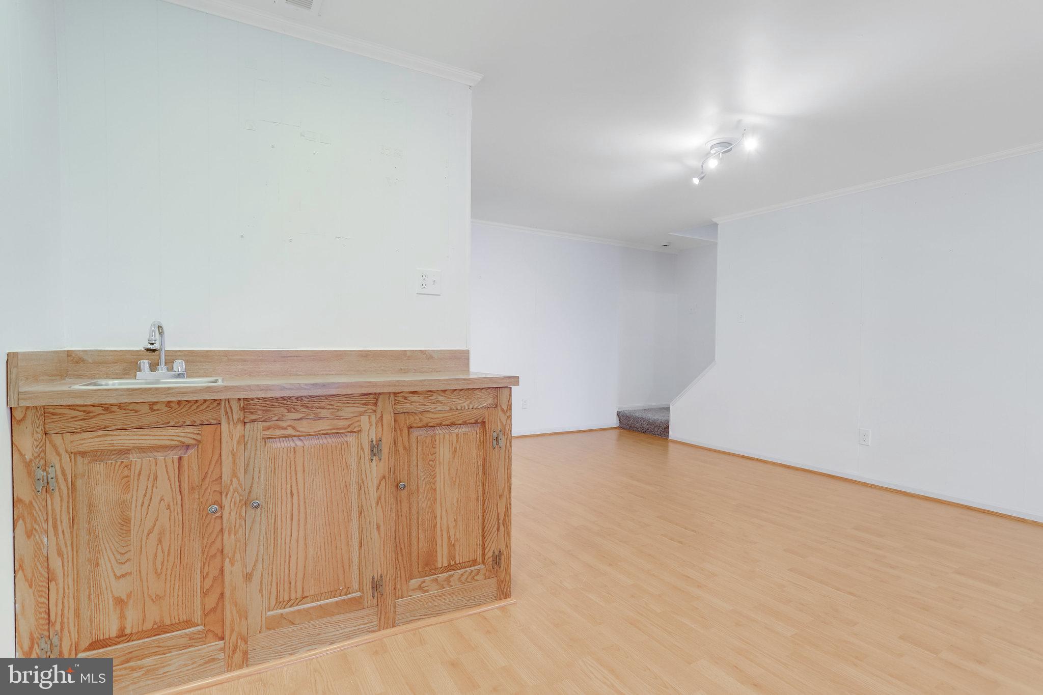 SPRINGFIELD OAKS - Residential Lease