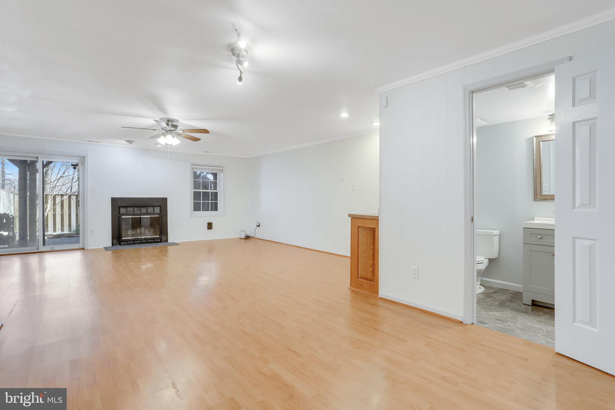 SPRINGFIELD OAKS - Residential Lease
