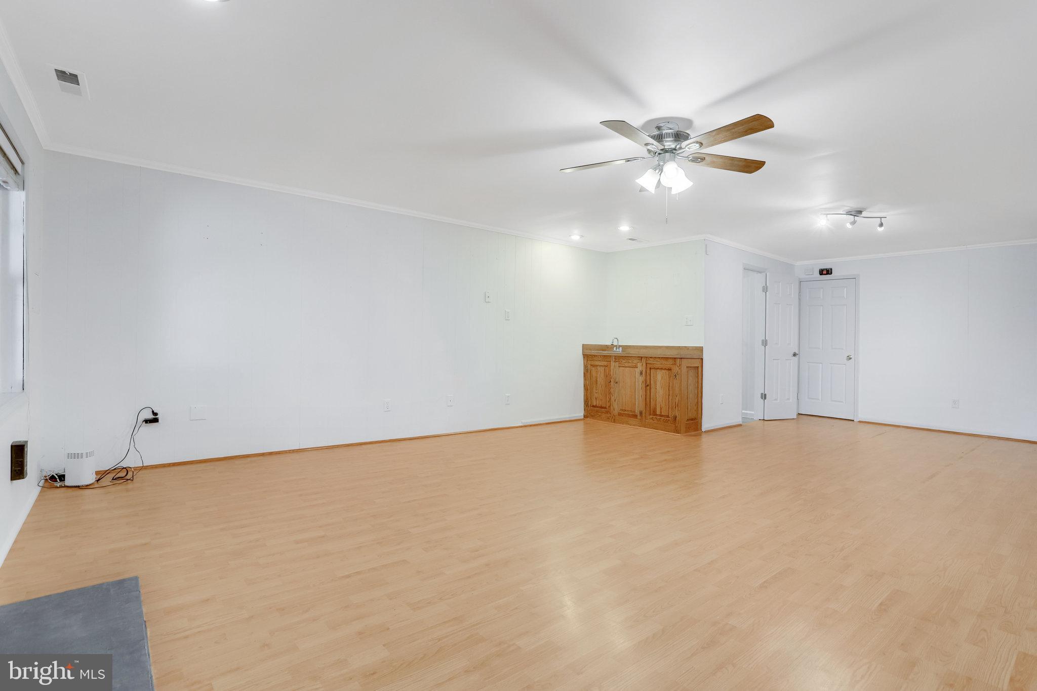 SPRINGFIELD OAKS - Residential Lease