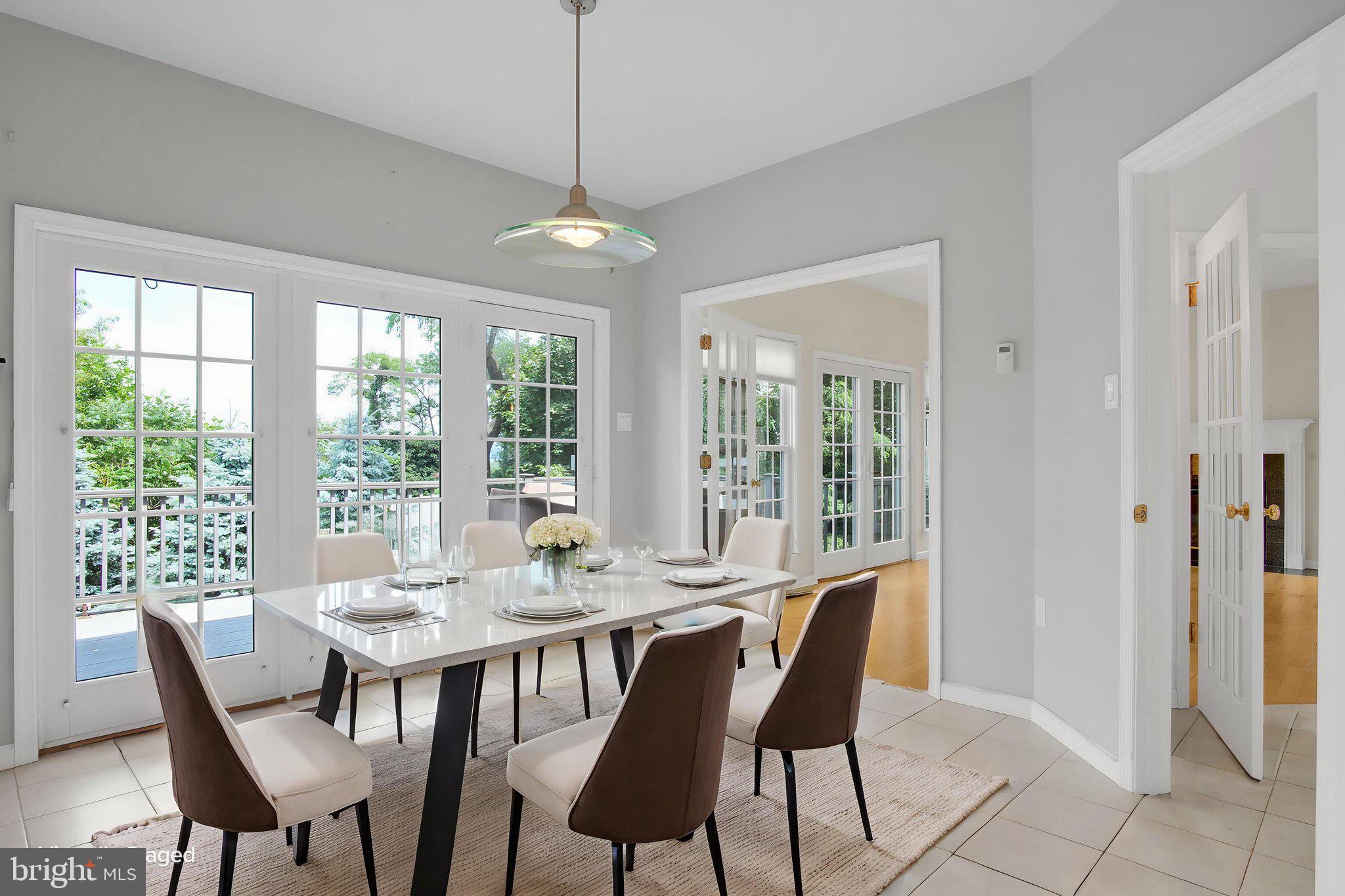 THE HEIGHTS OF BEACON HILL - Residential