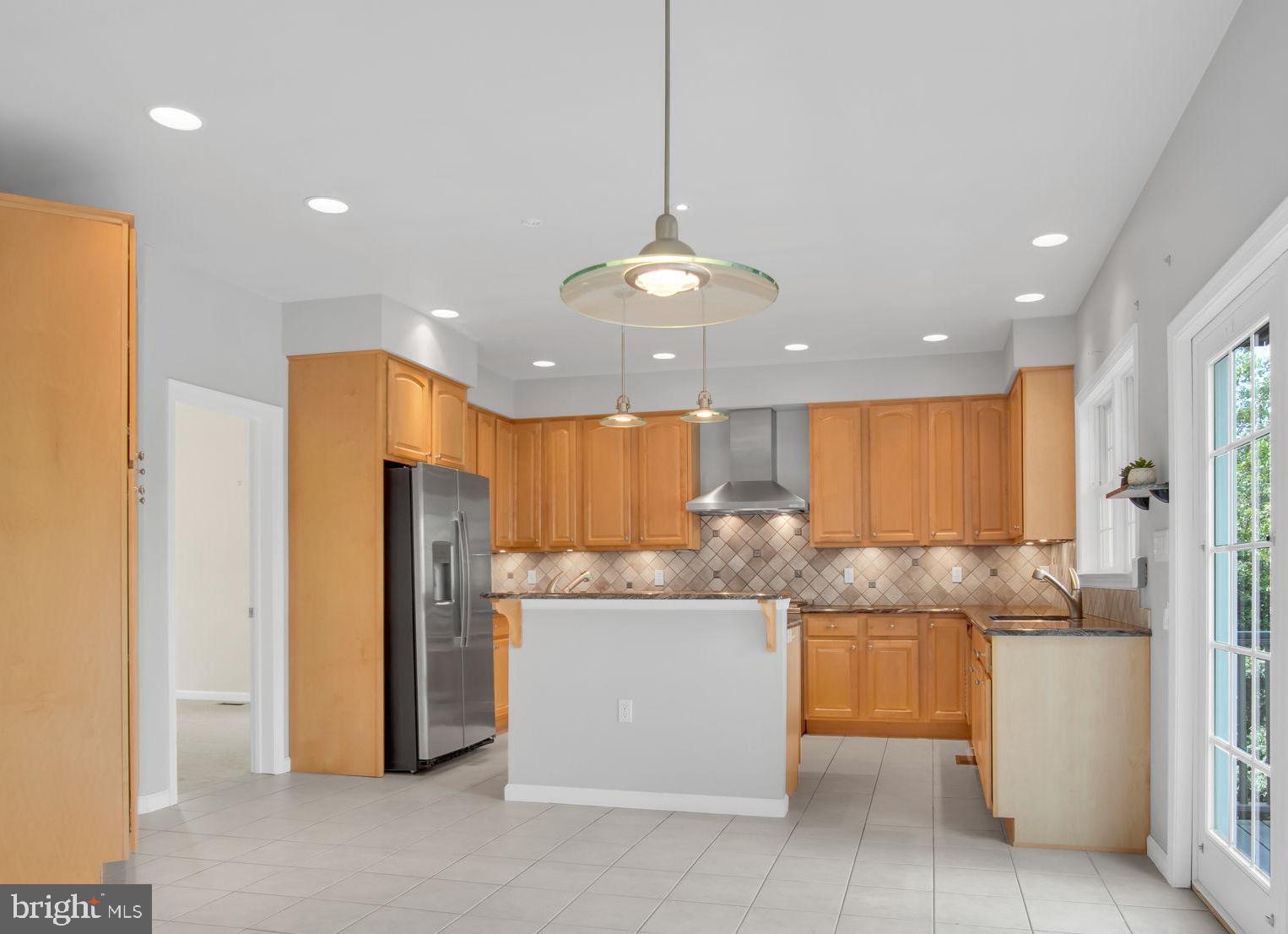 THE HEIGHTS OF BEACON HILL - Residential