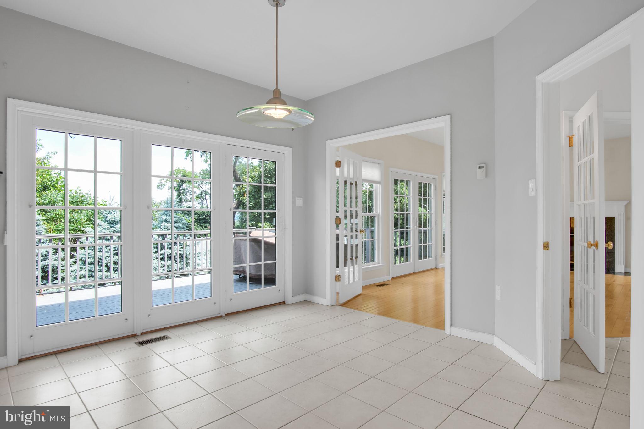 THE HEIGHTS OF BEACON HILL - Residential