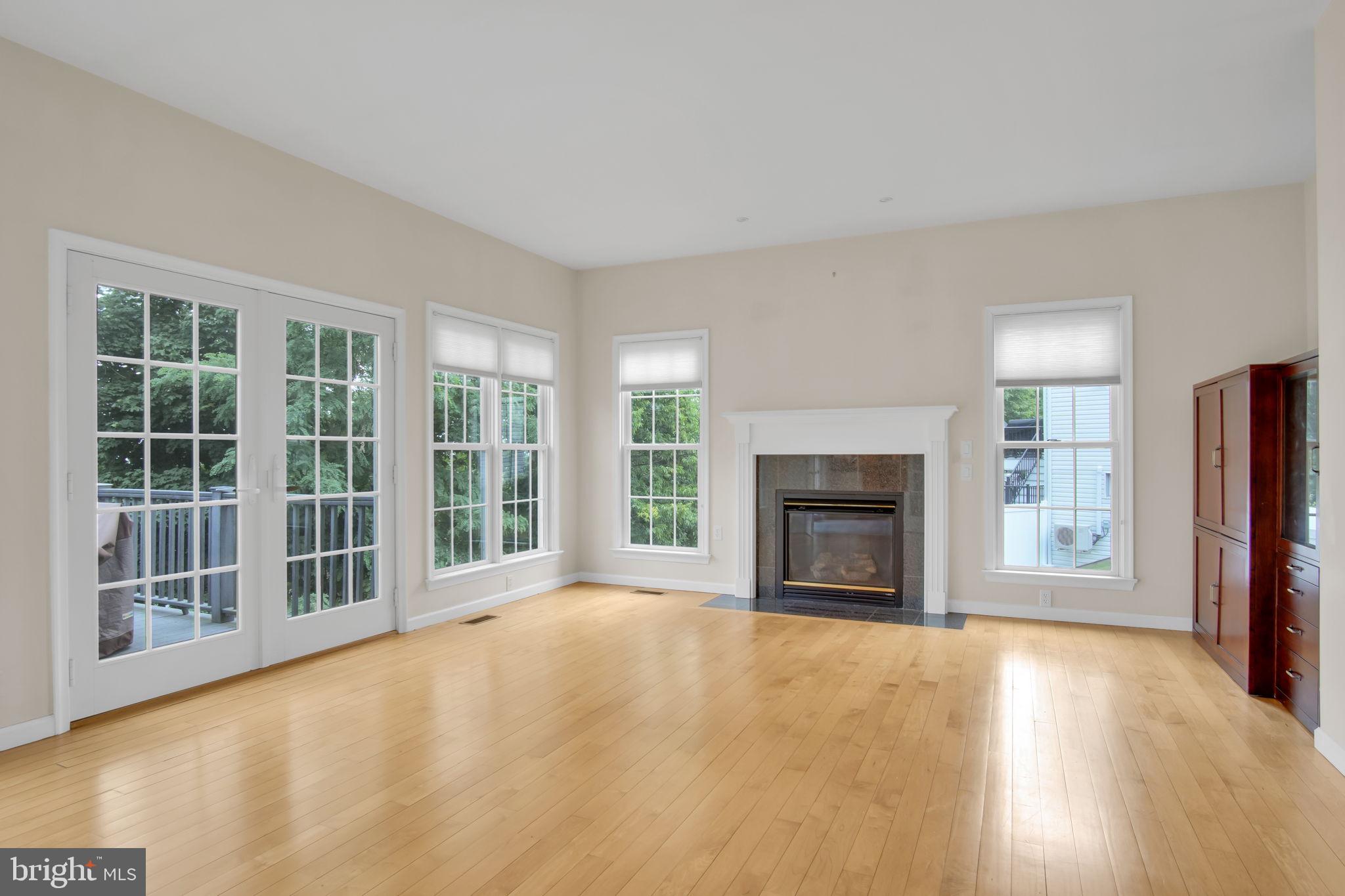 THE HEIGHTS OF BEACON HILL - Residential