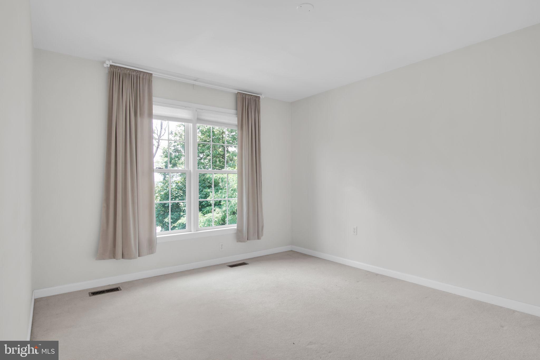 THE HEIGHTS OF BEACON HILL - Residential