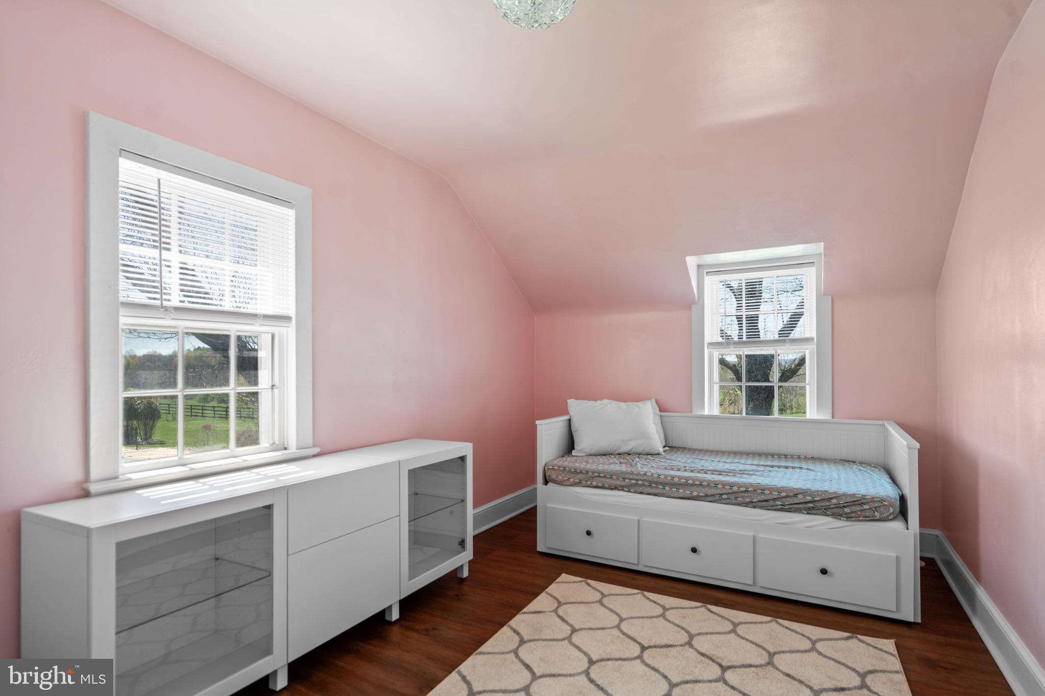 HEDGELAND - Residential