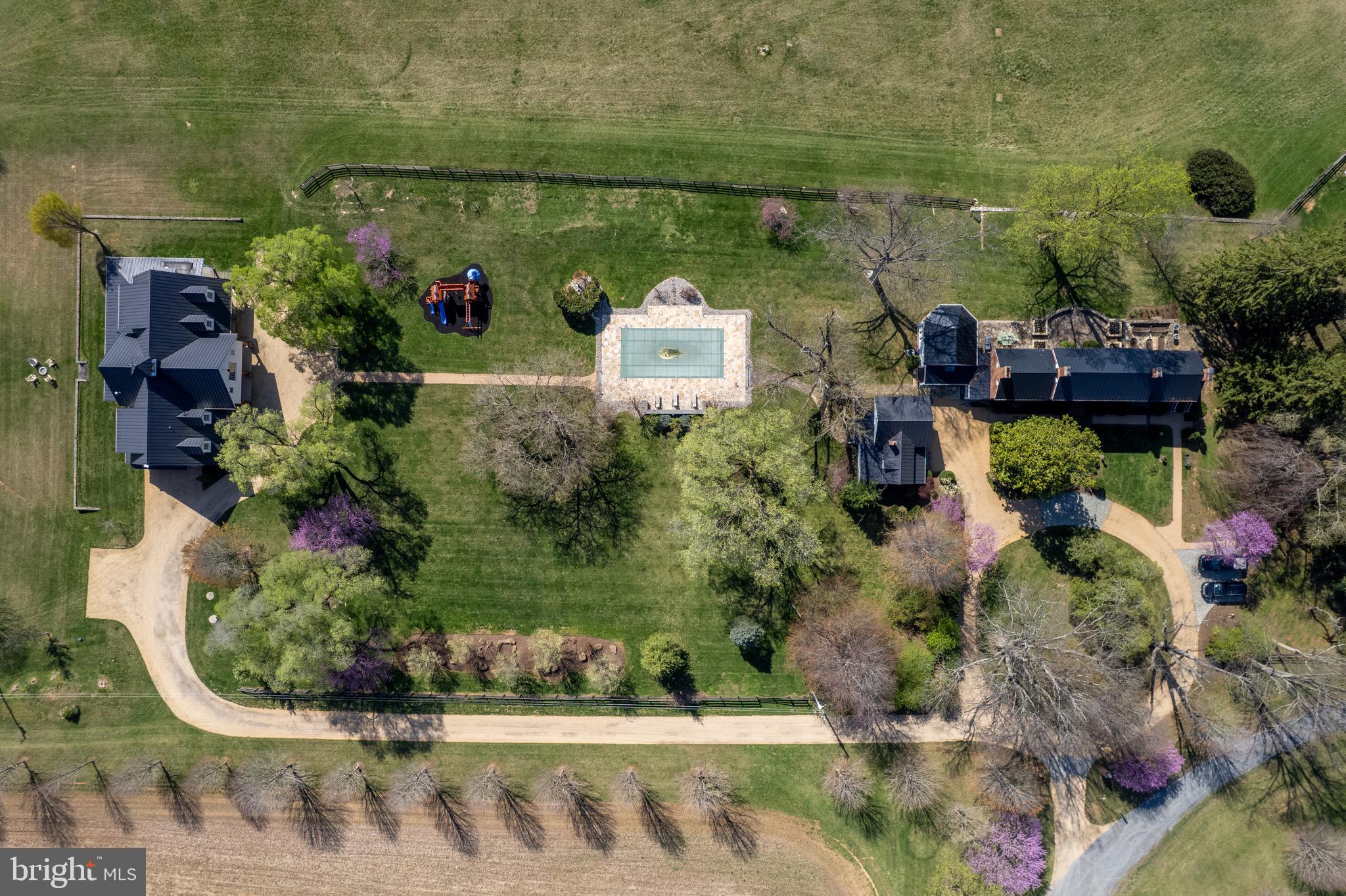 HEDGELAND - Residential
