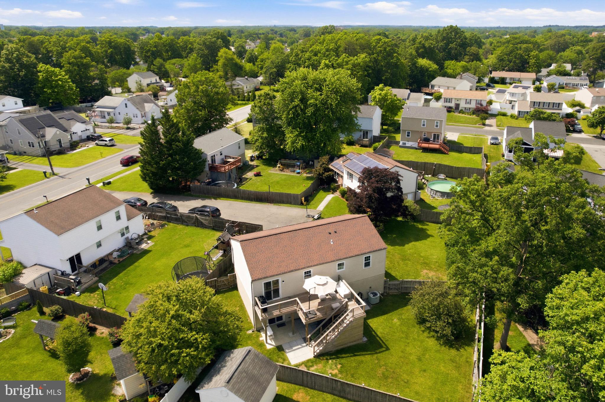 TOWERING OAKS - Residential