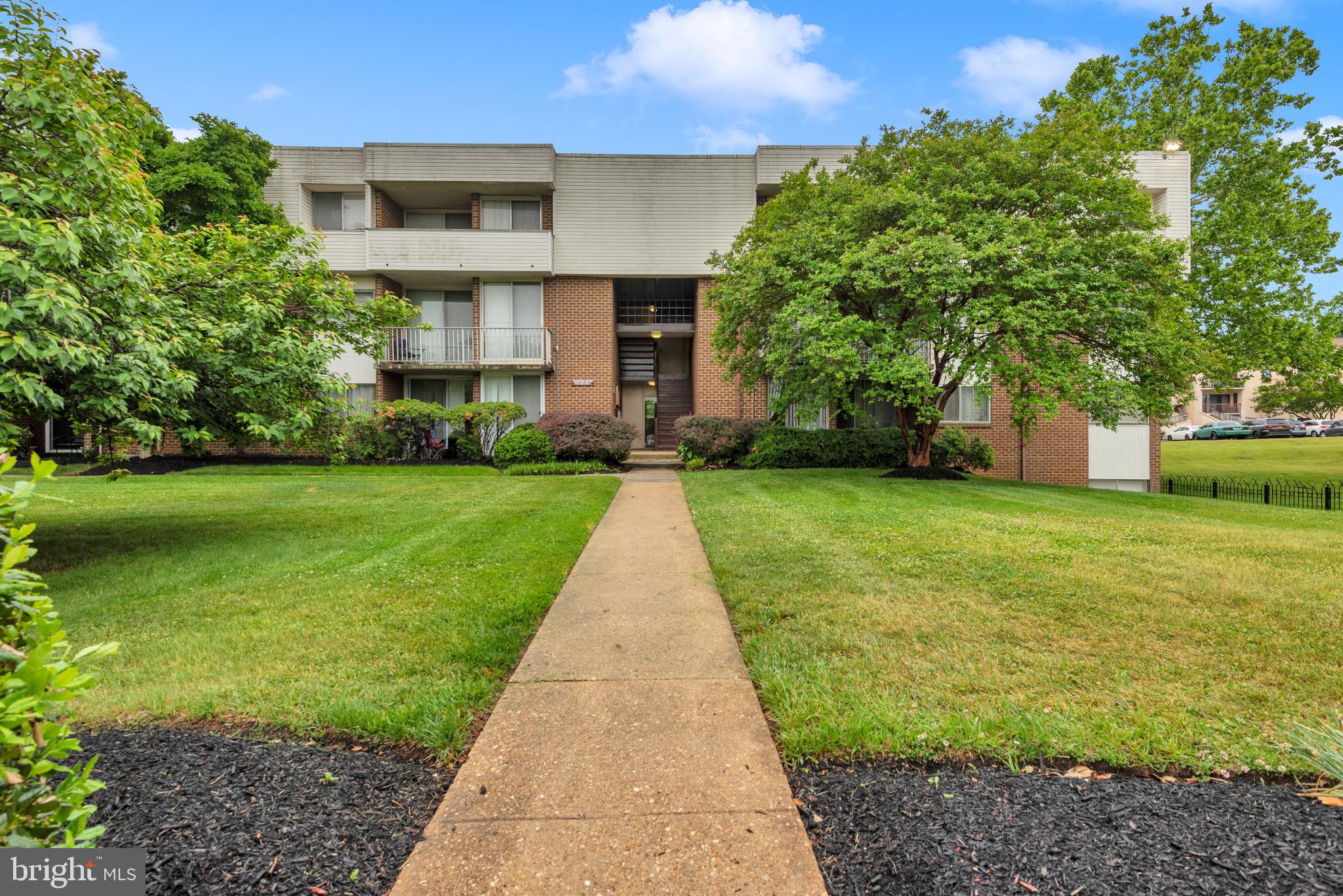 PINES CONDOMINIUM - Residential