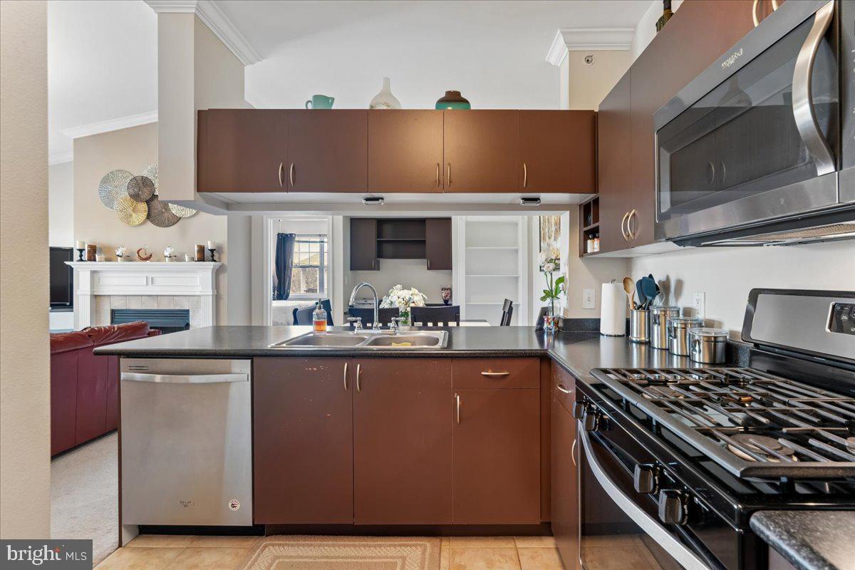 ASHMORE AT GERMANOWN COMMUNITY - Residential