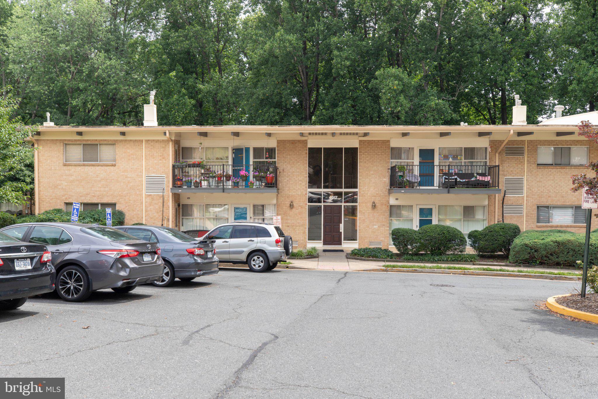 FAIRFAX HERITAGE - Residential
