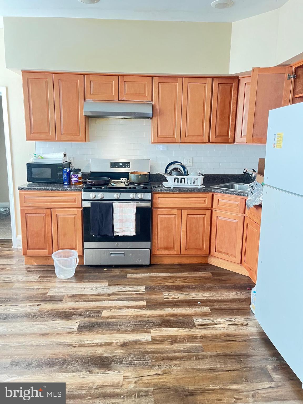 ELMWOOD PARK - Residential