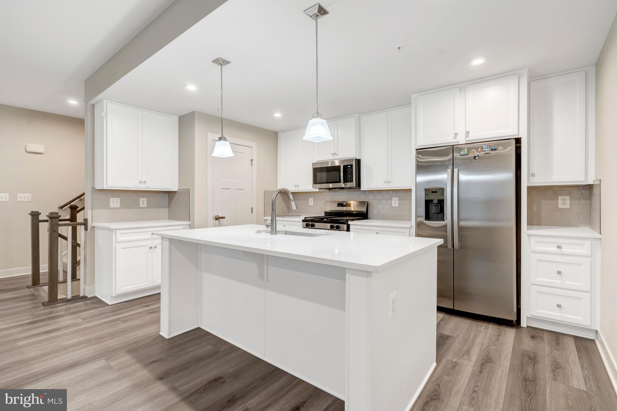 ARCOLA TOWN CENTER CONDO - Residential