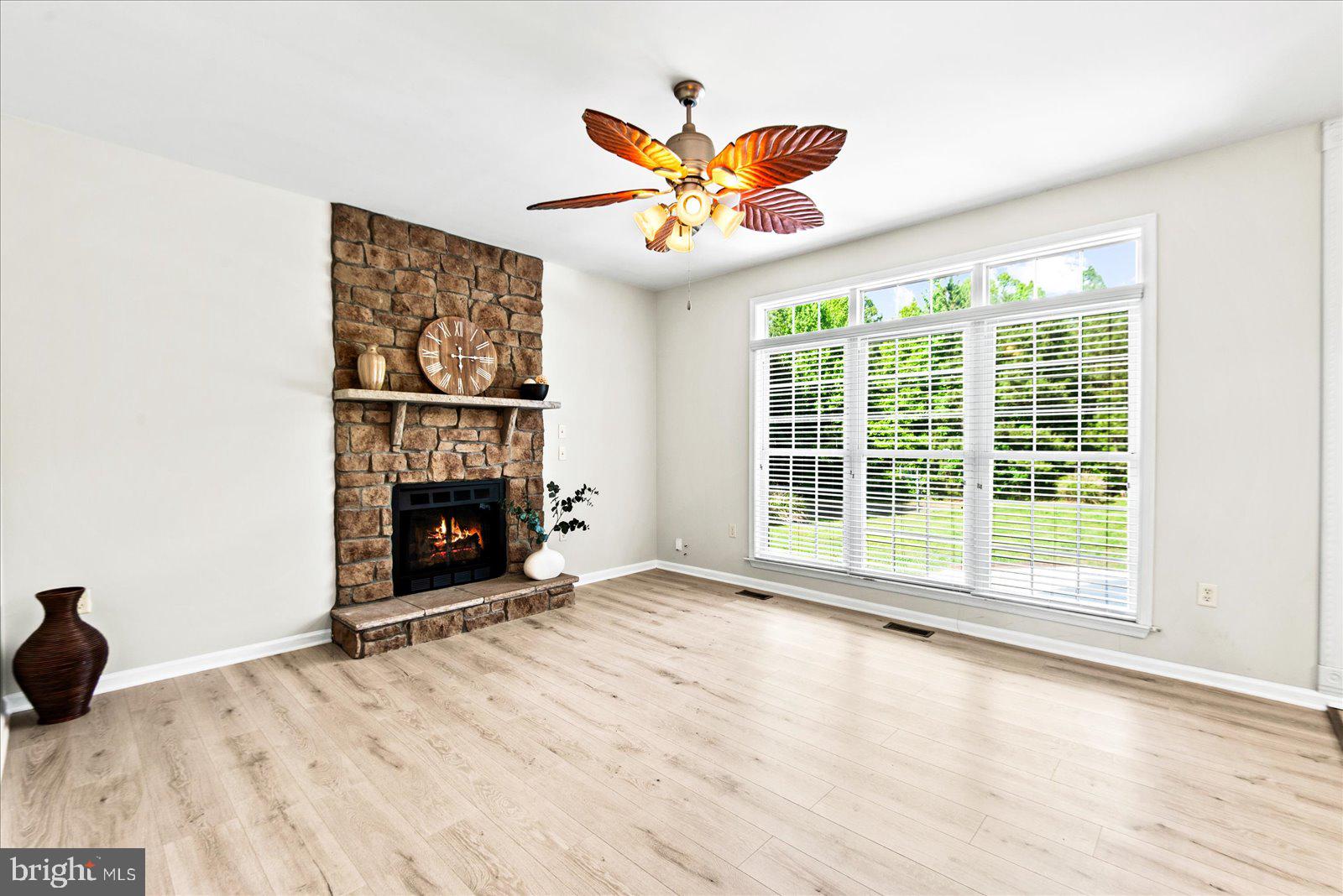 LAKELAND WOODS - Residential
