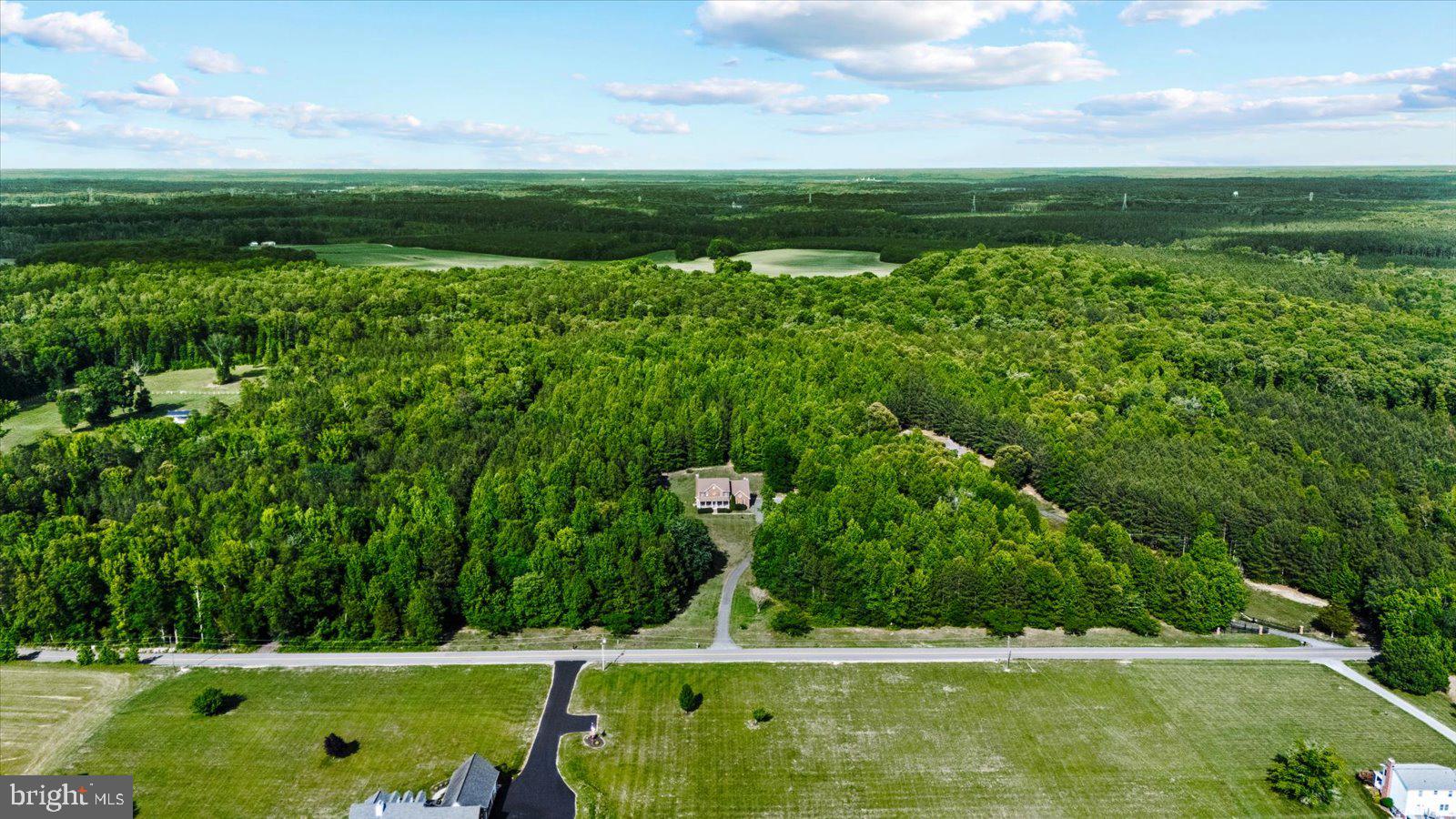 LAKELAND WOODS - Residential