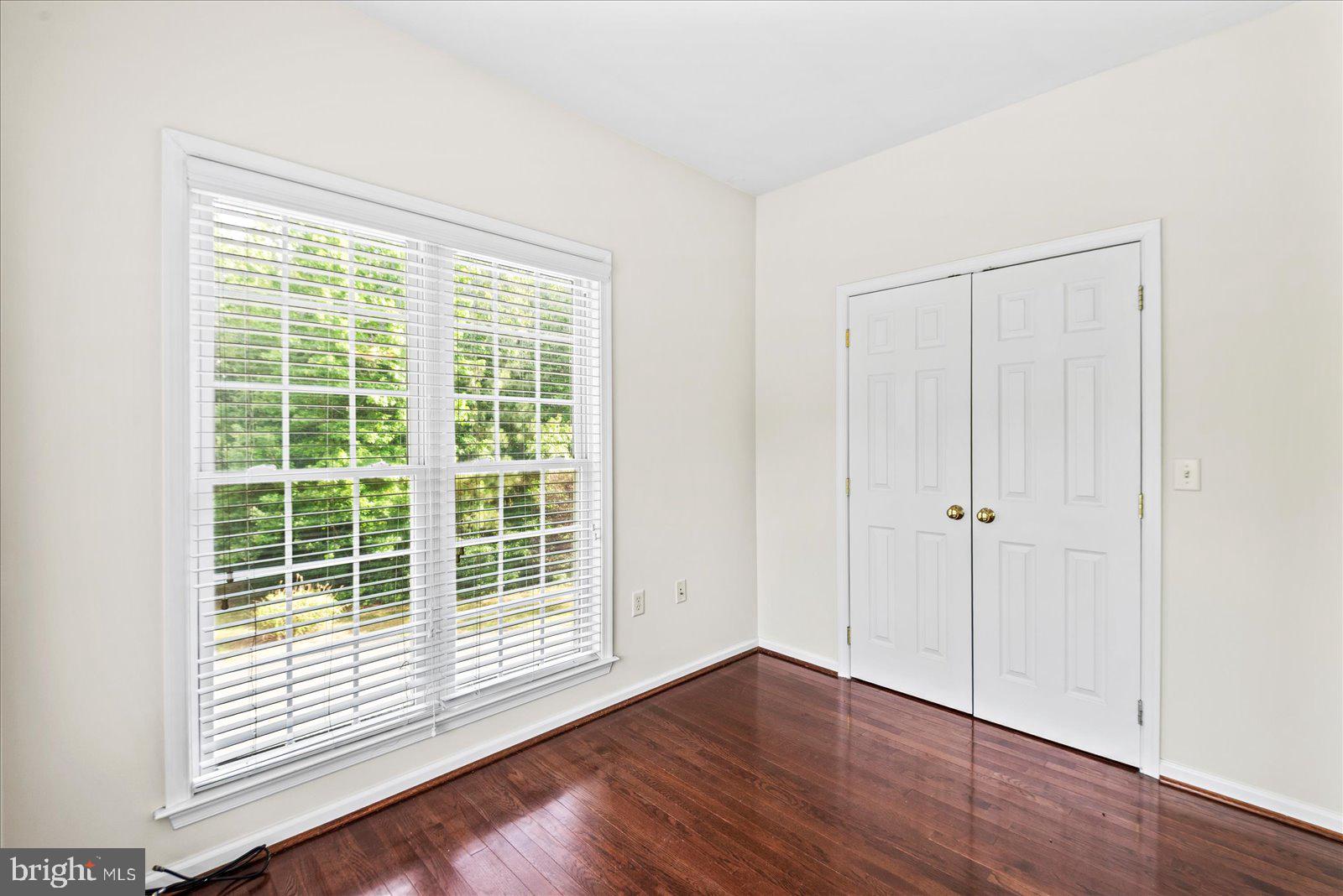 LAKELAND WOODS - Residential