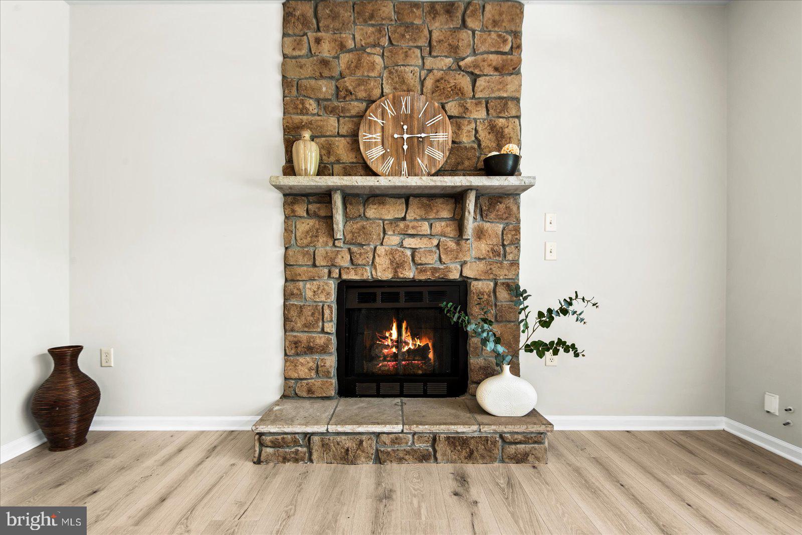 LAKELAND WOODS - Residential