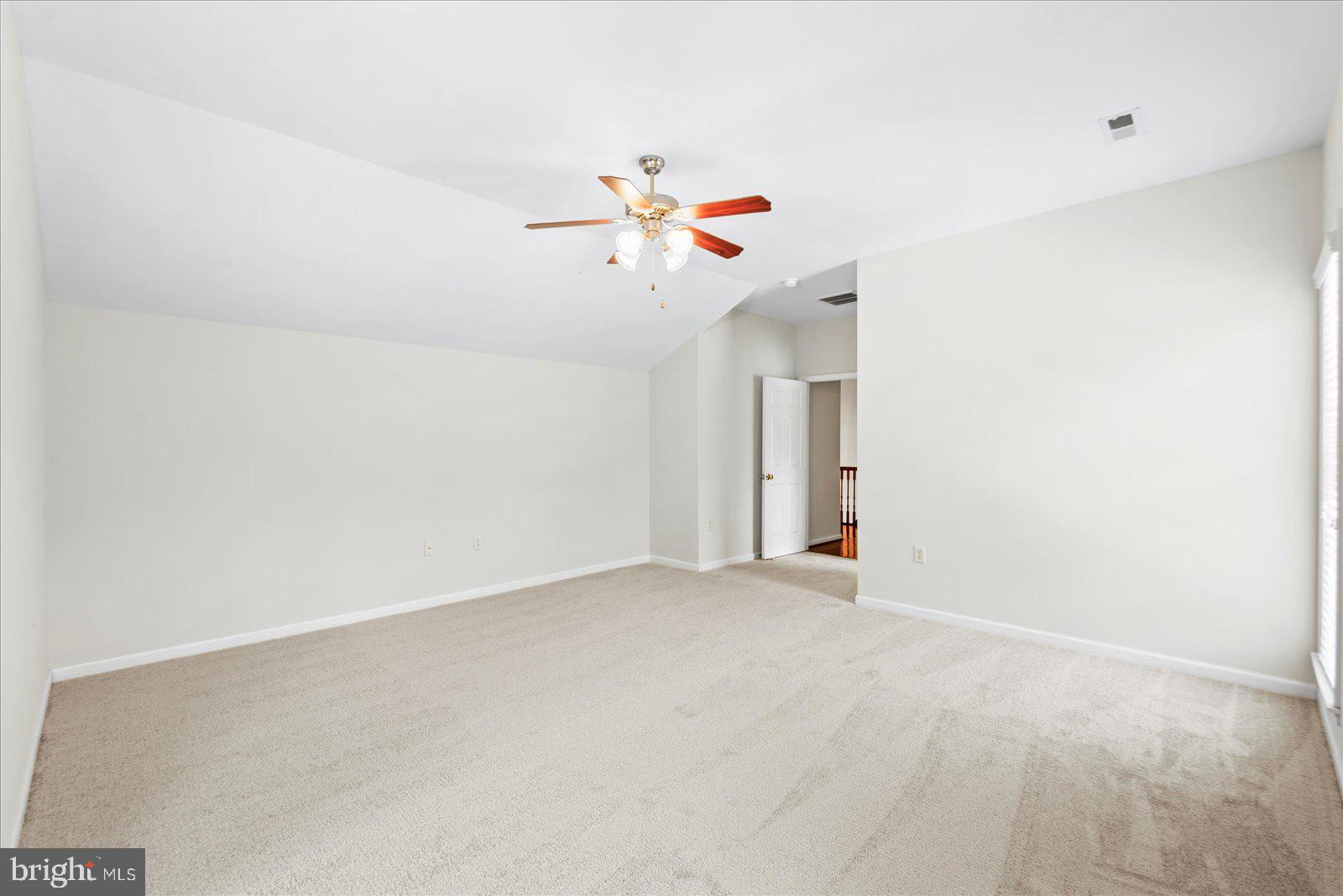 LAKELAND WOODS - Residential