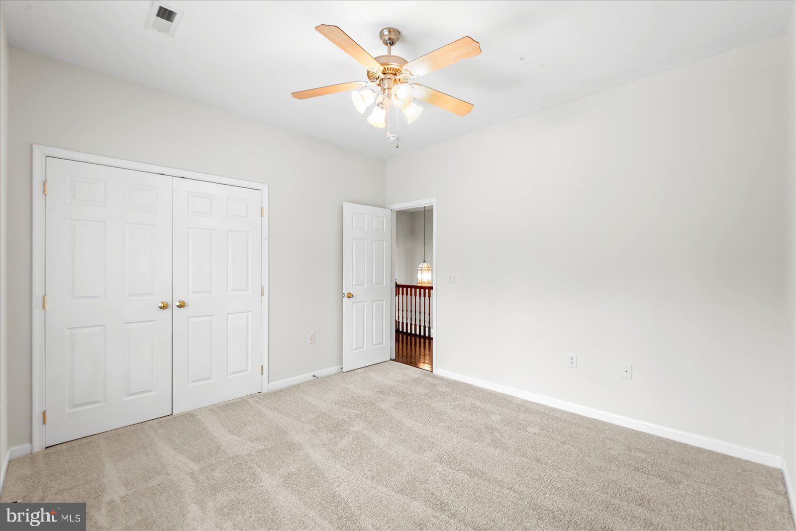 LAKELAND WOODS - Residential