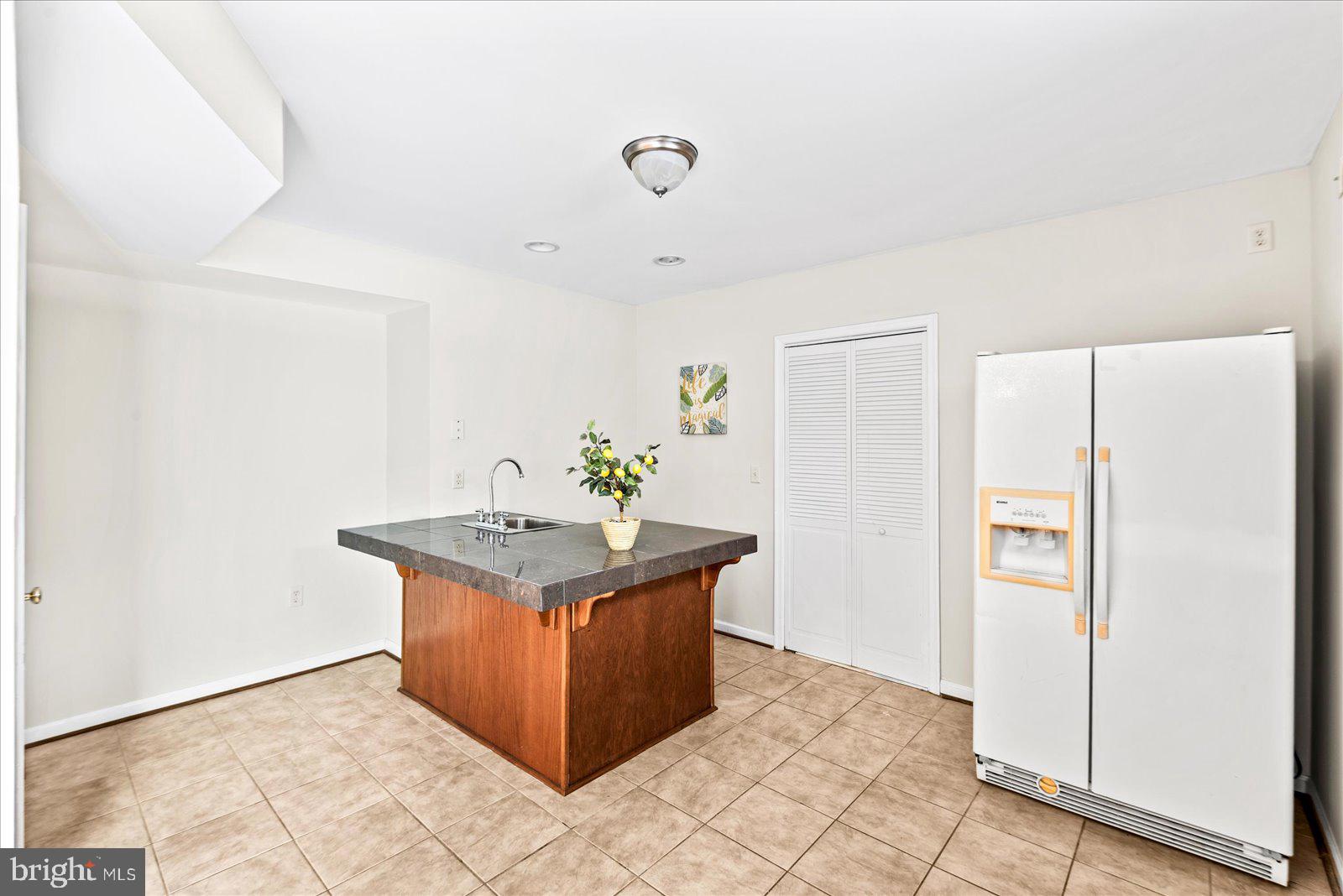 LAKELAND WOODS - Residential