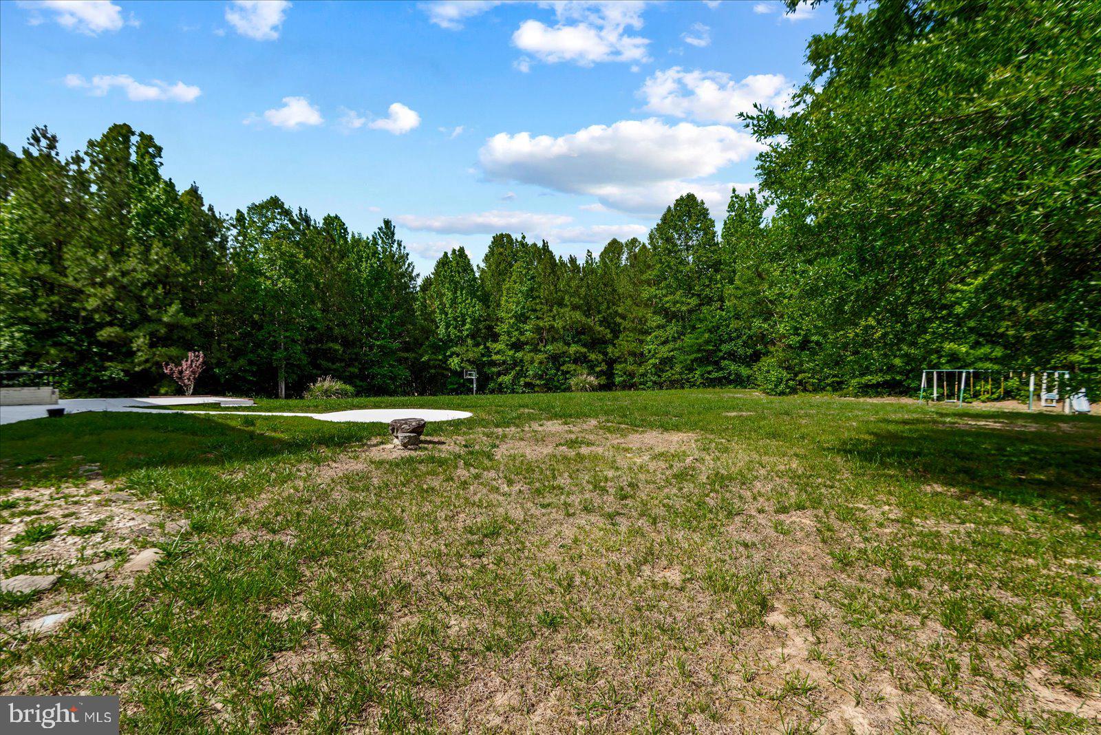 LAKELAND WOODS - Residential