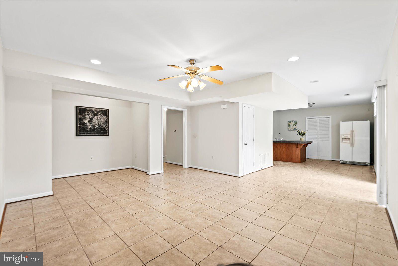 LAKELAND WOODS - Residential