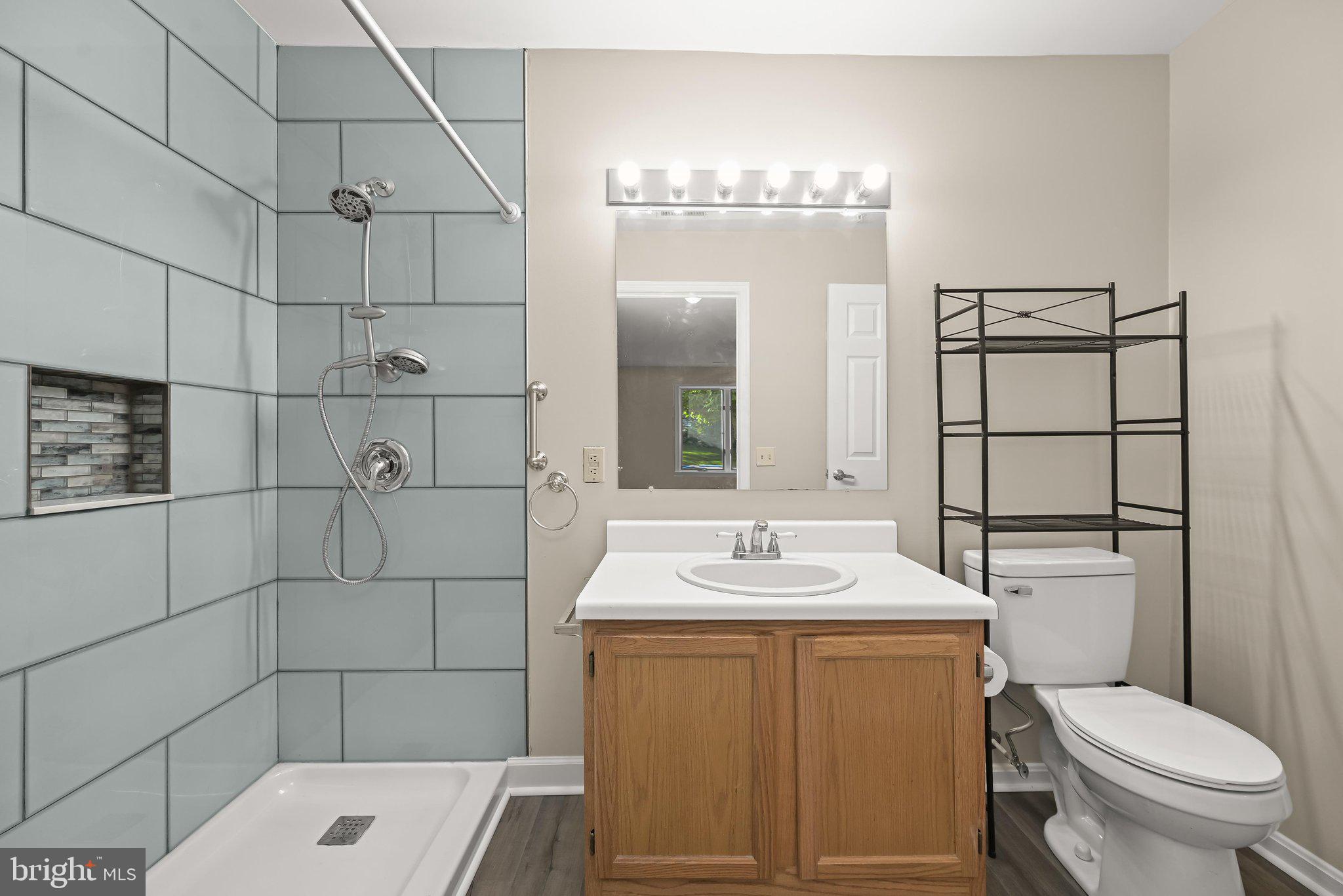 PARRS RIDGE - Residential