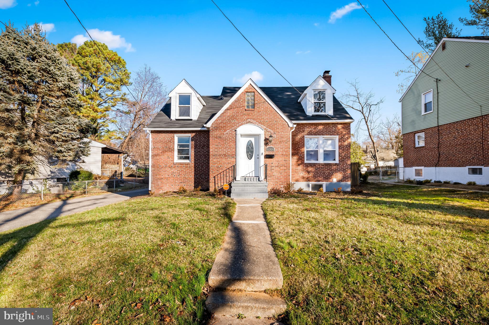 Presenting 4300 Mary Ave
