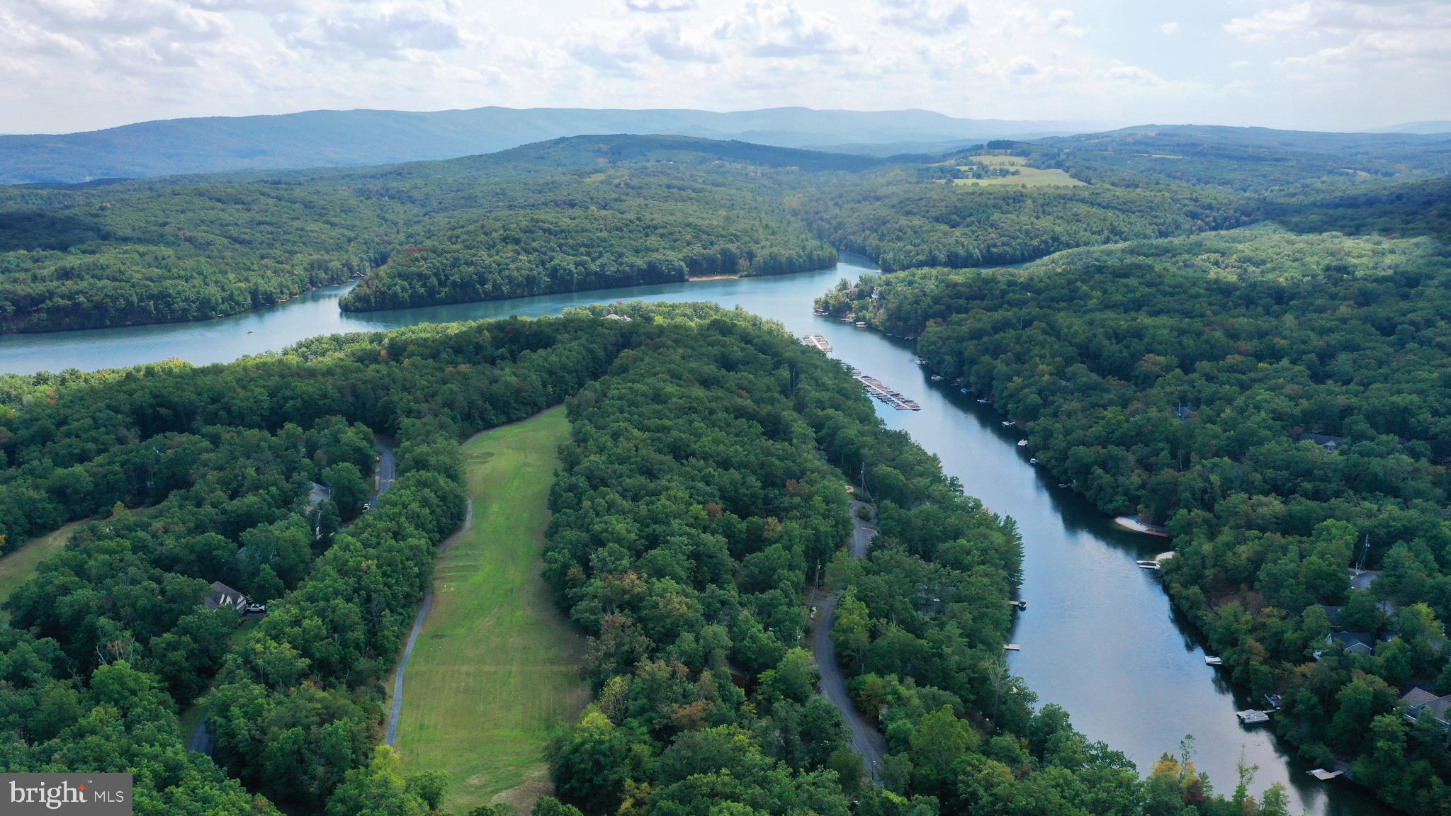 LAKE HOLIDAY ESTATES - Residential