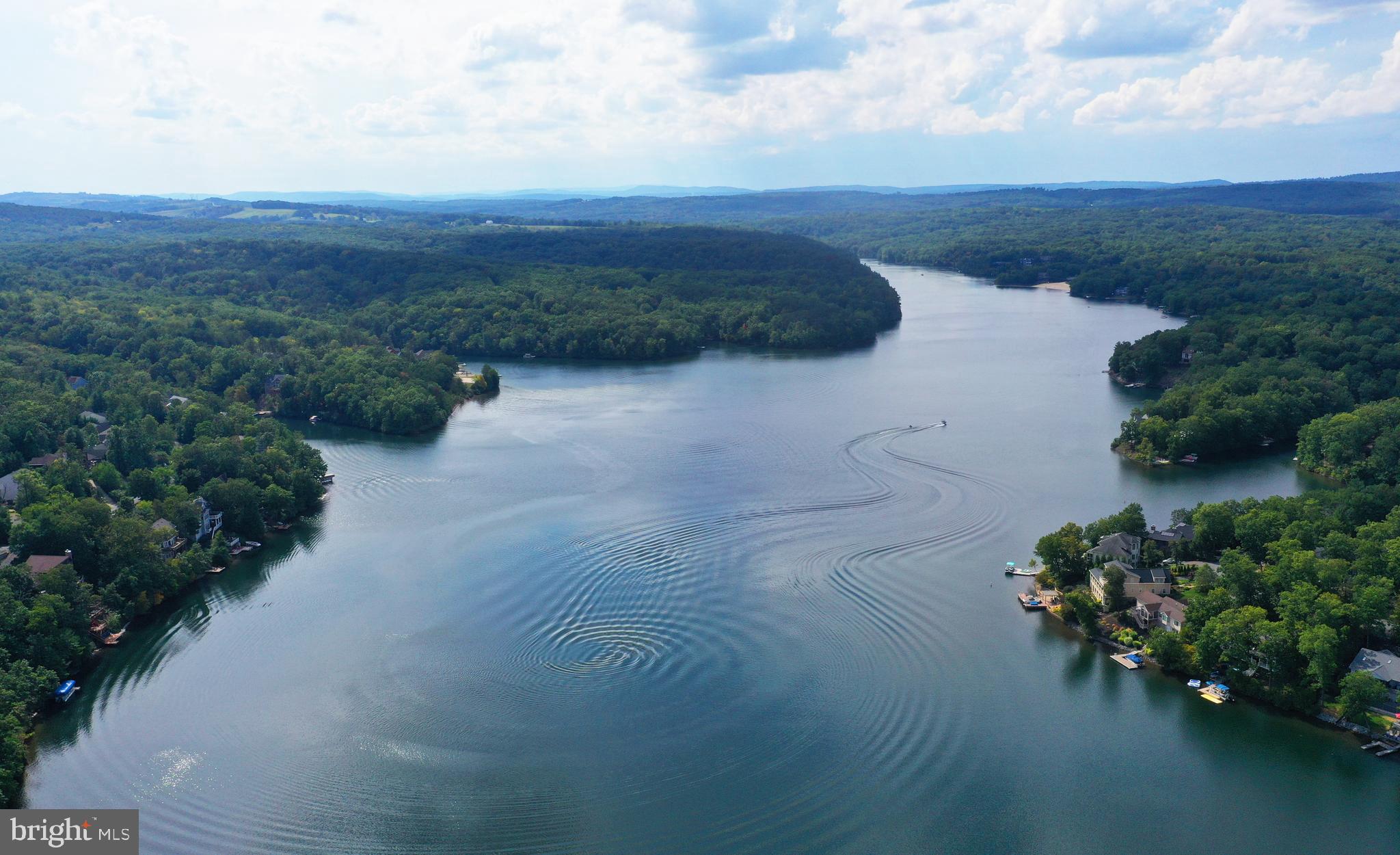LAKE HOLIDAY ESTATES - Residential