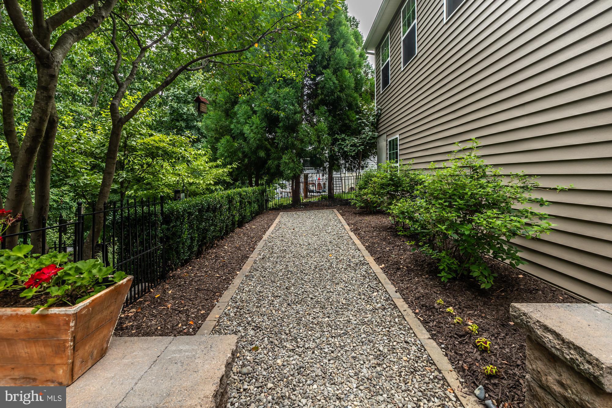 CROSSING AT BAILEY S - Residential