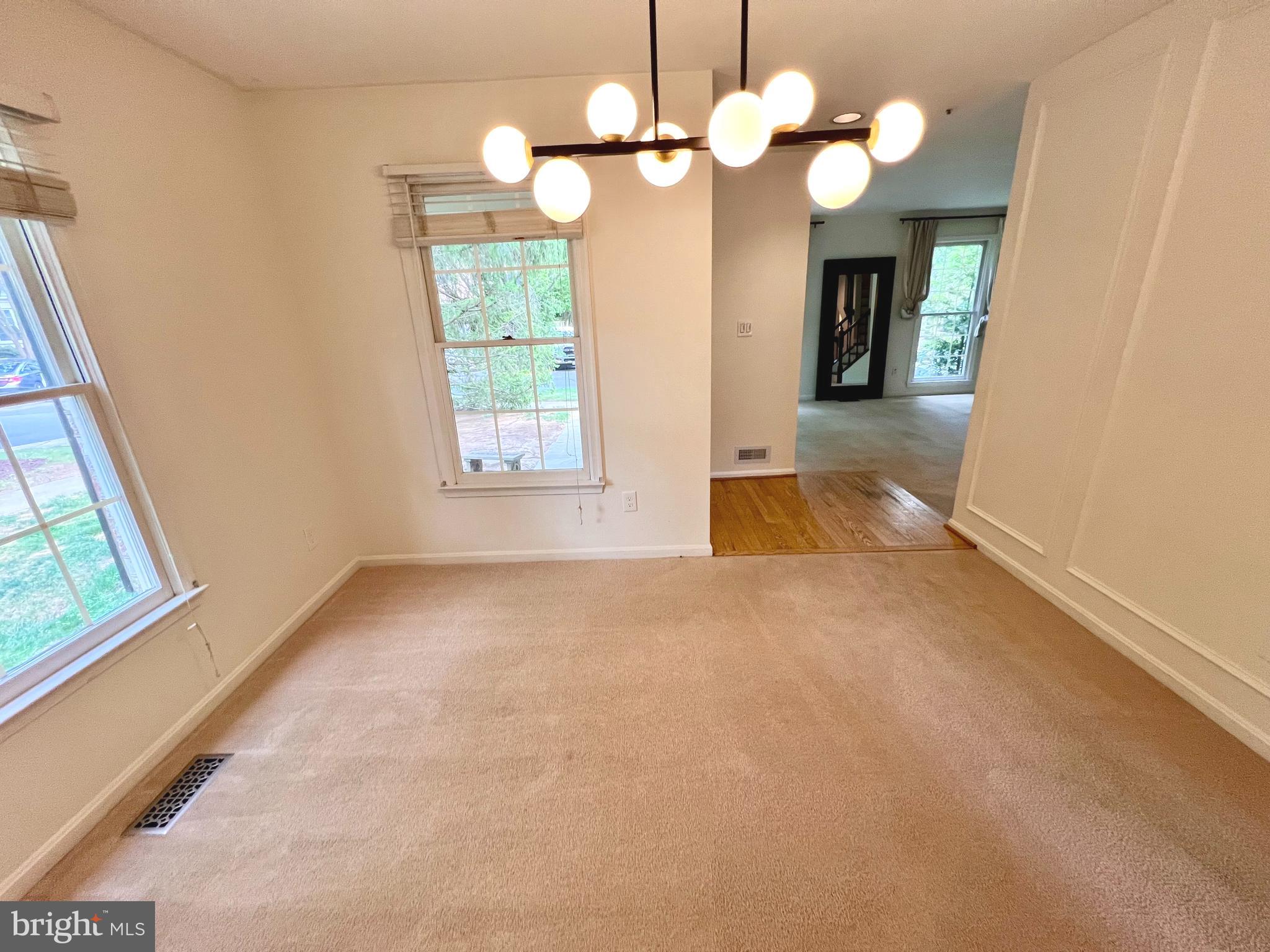 HOLLY POINTE - Residential