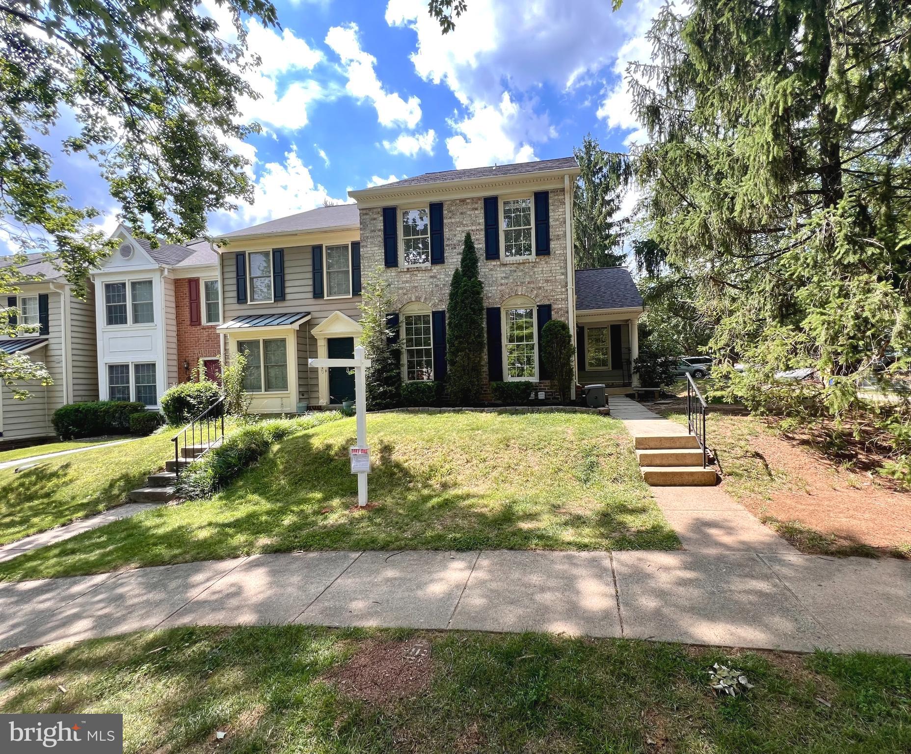 HOLLY POINTE - Residential