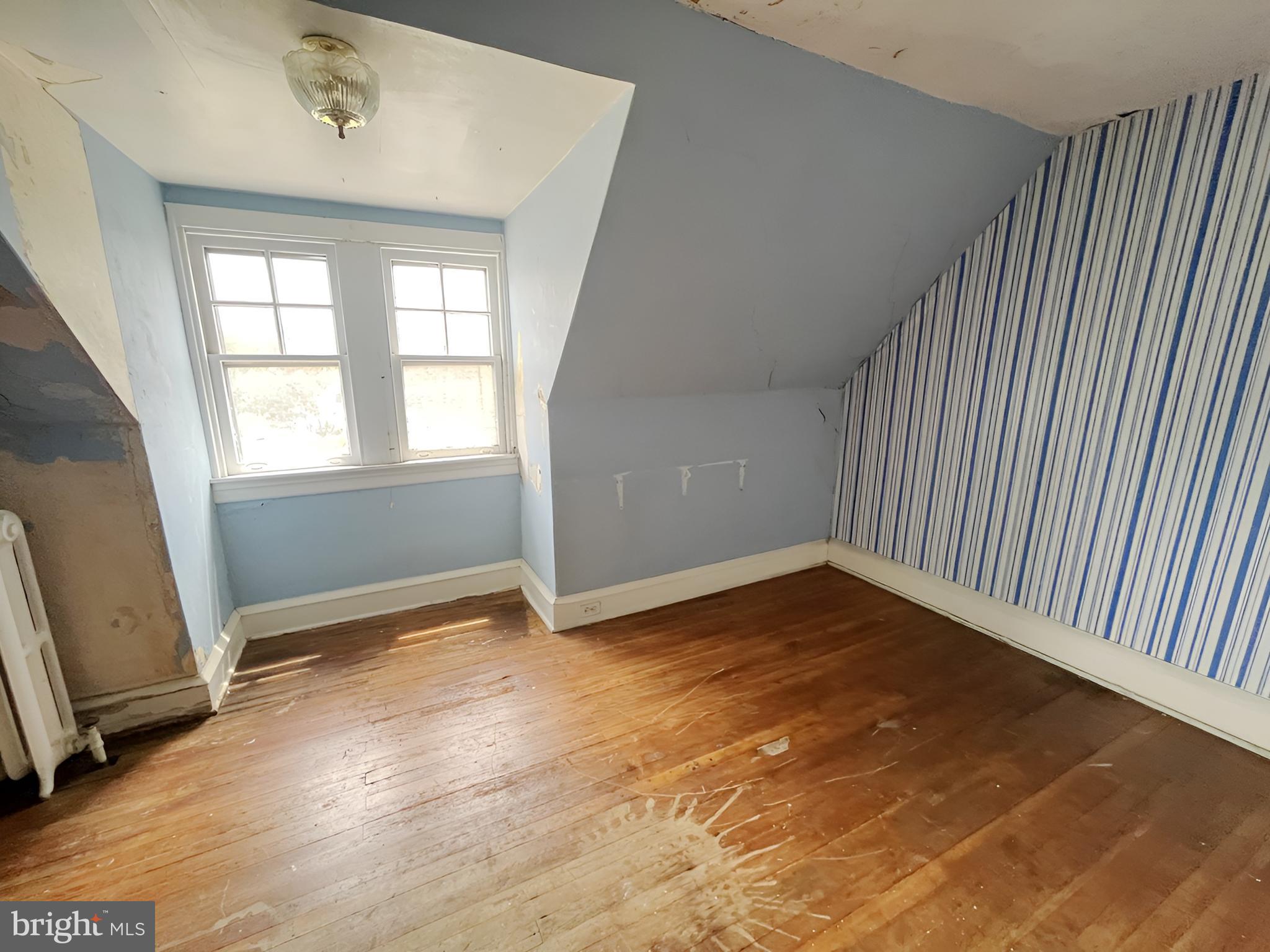 EAST OAK LANE - Residential