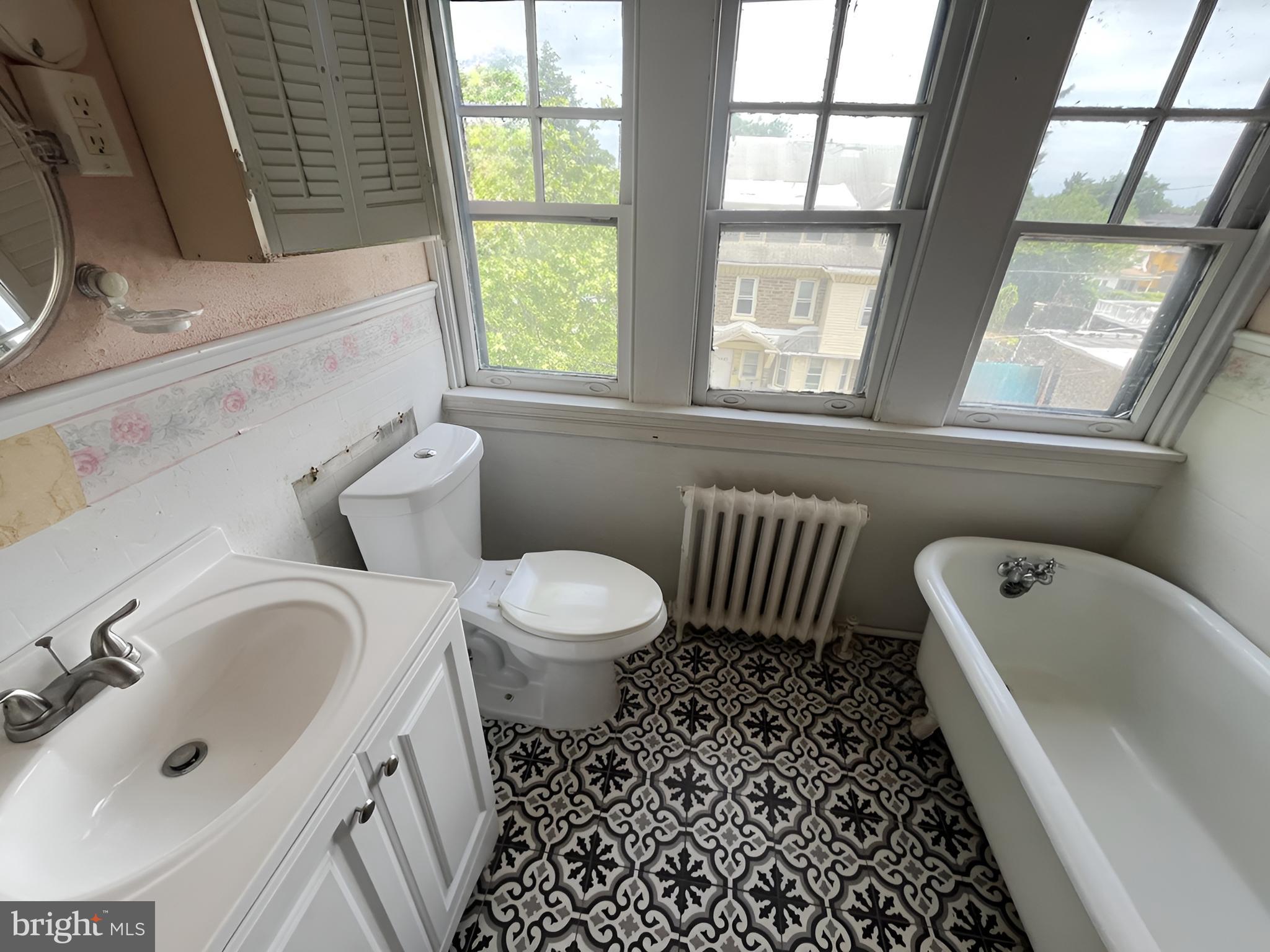 EAST OAK LANE - Residential