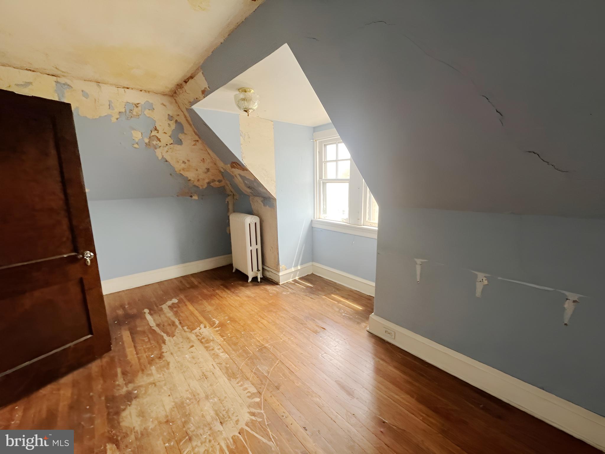 EAST OAK LANE - Residential