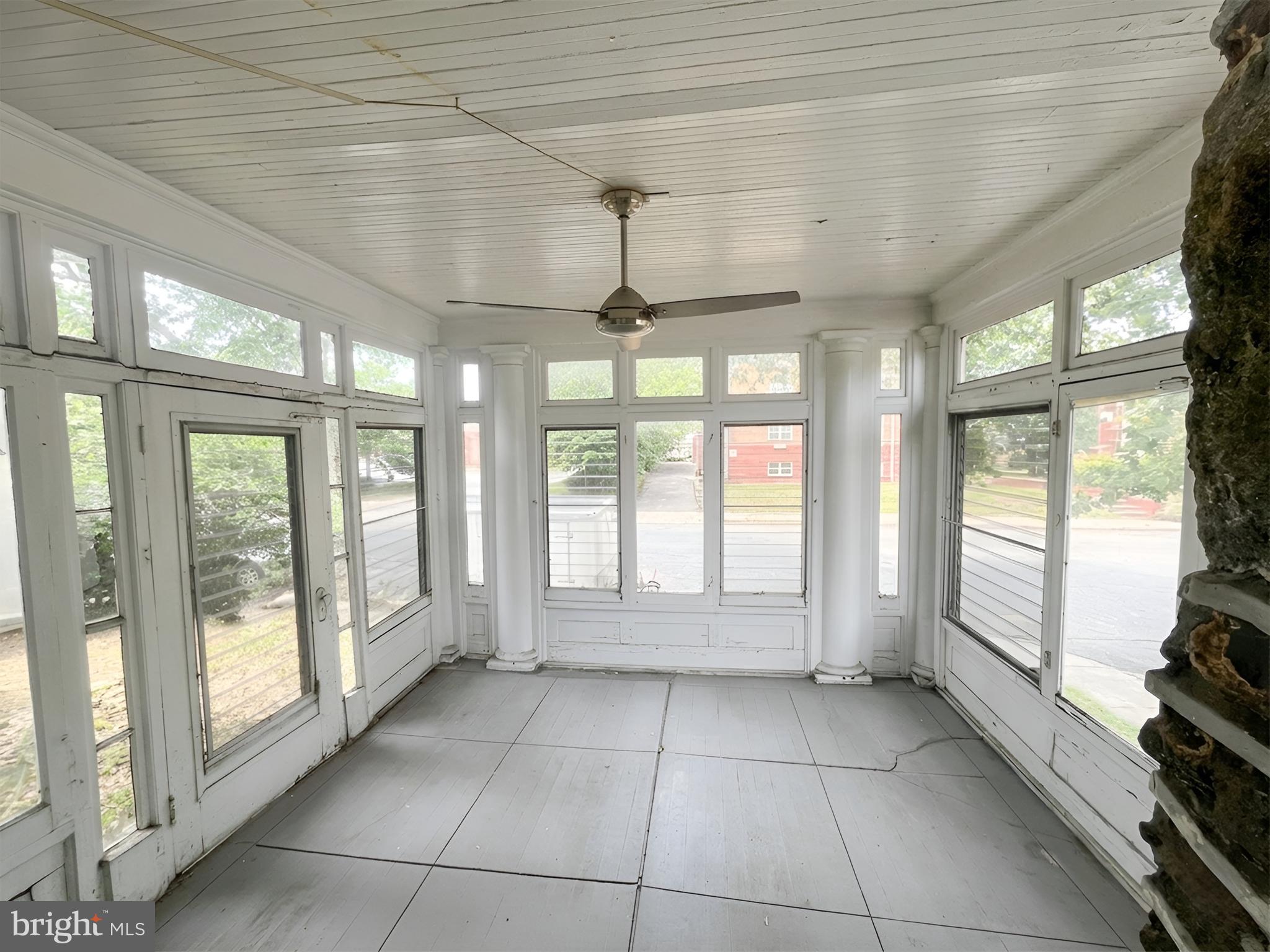 EAST OAK LANE - Residential