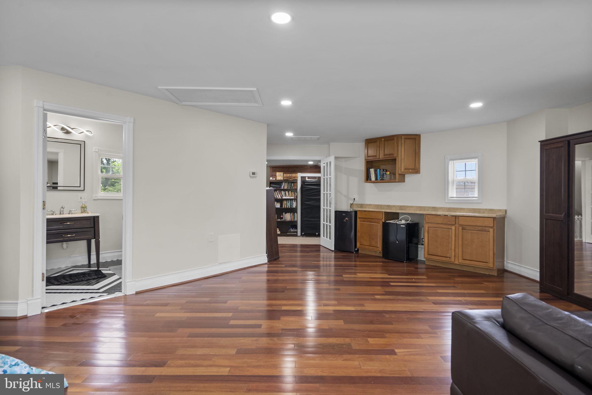 WINES & JOHNSONS 2ND ADD - Residential