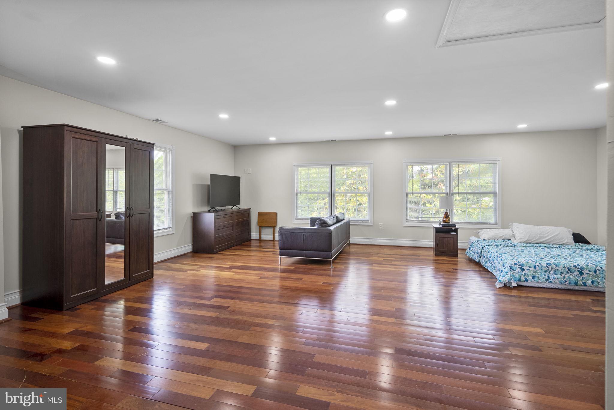 WINES & JOHNSONS 2ND ADD - Residential