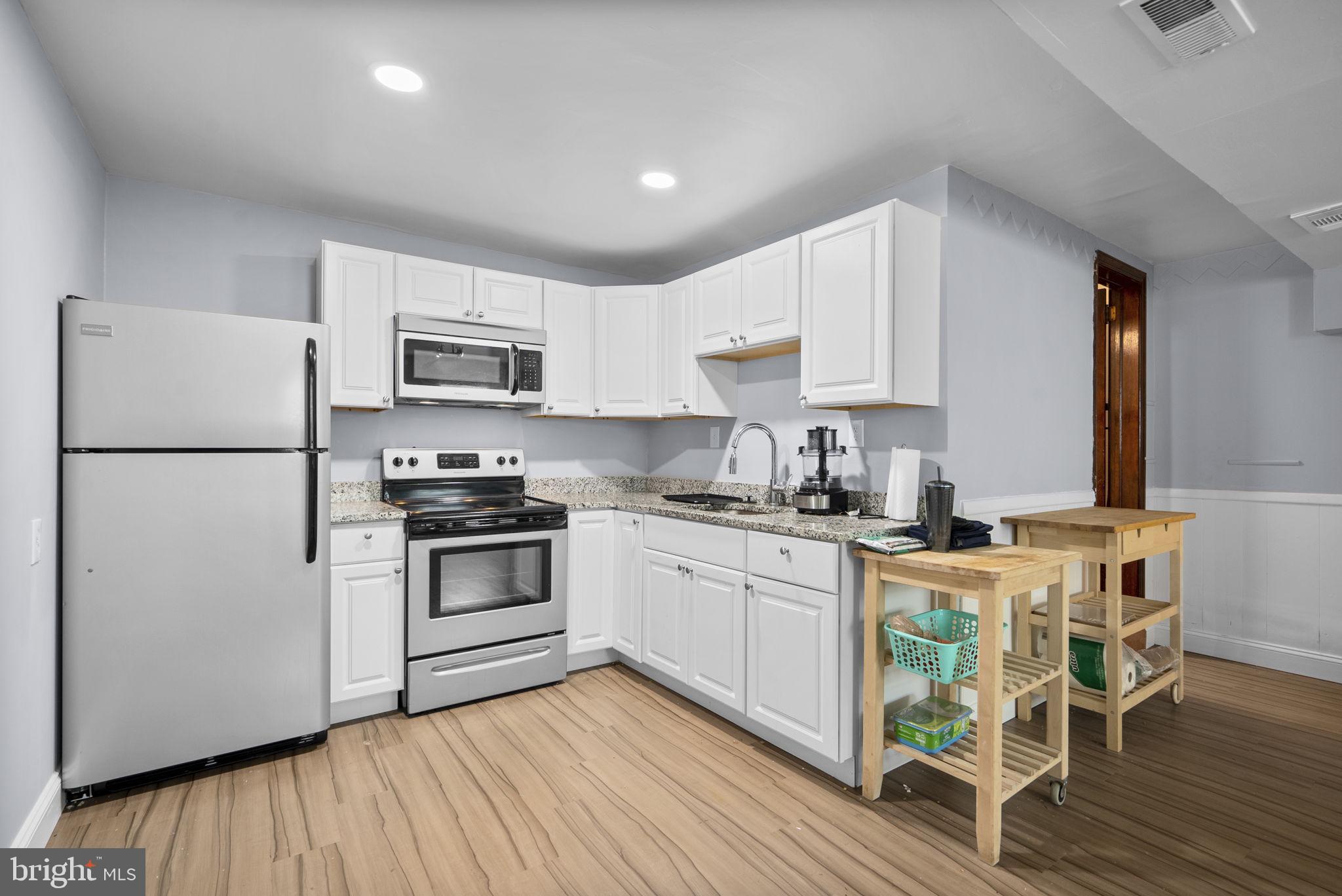 WINES & JOHNSONS 2ND ADD - Residential
