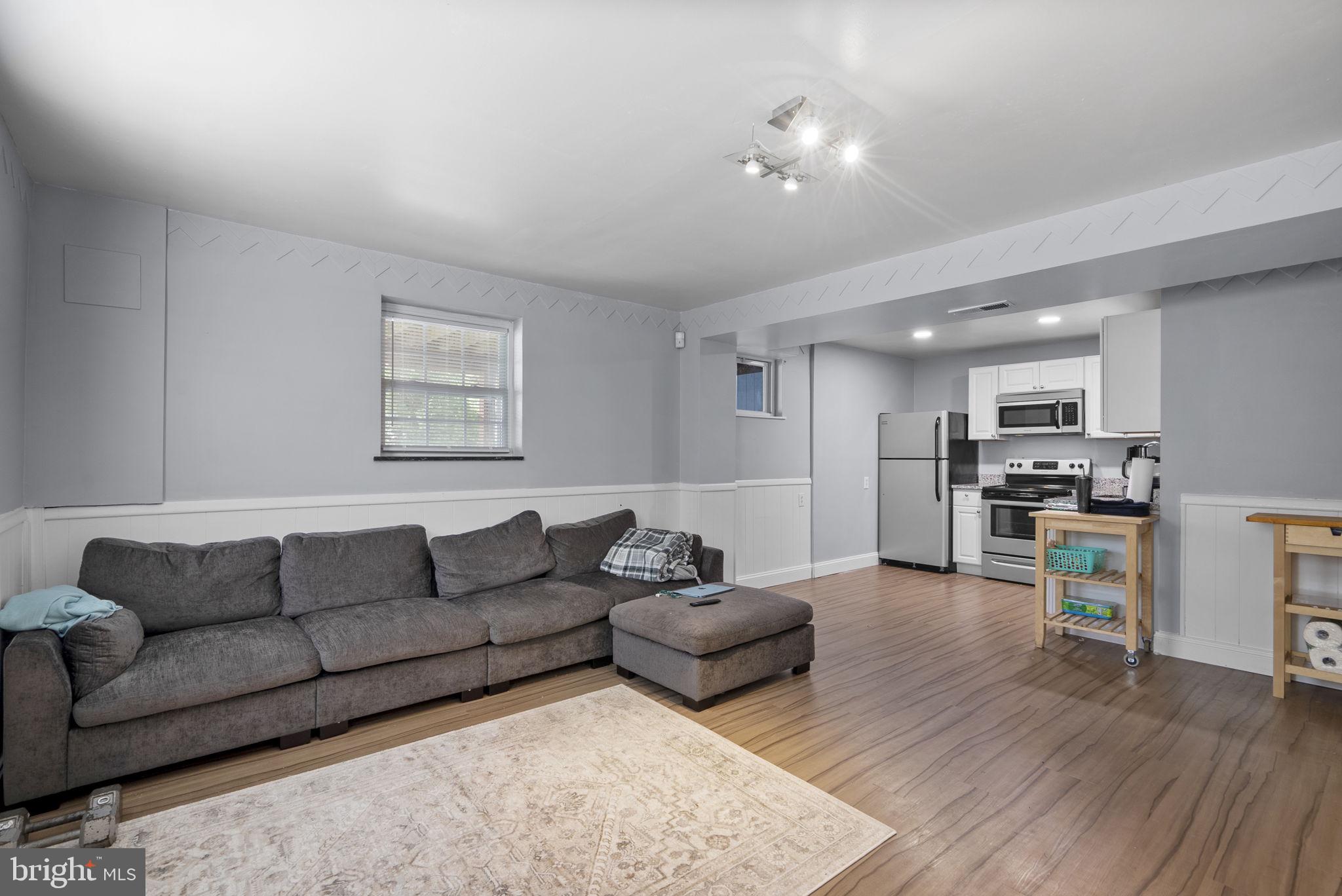 WINES & JOHNSONS 2ND ADD - Residential