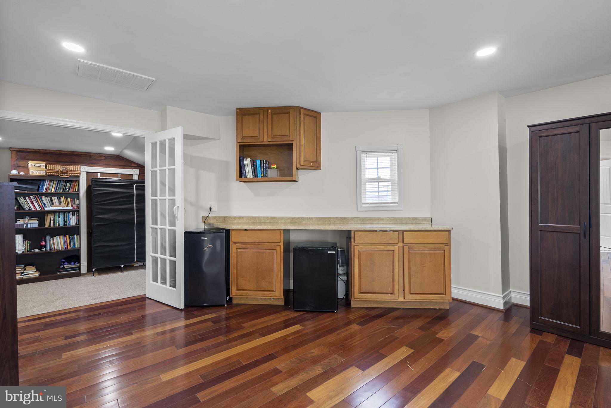 WINES & JOHNSONS 2ND ADD - Residential