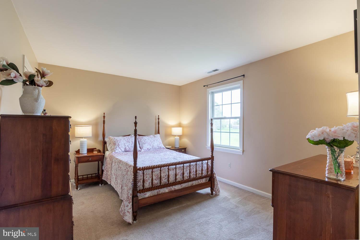 CENTRE HALL - Residential
