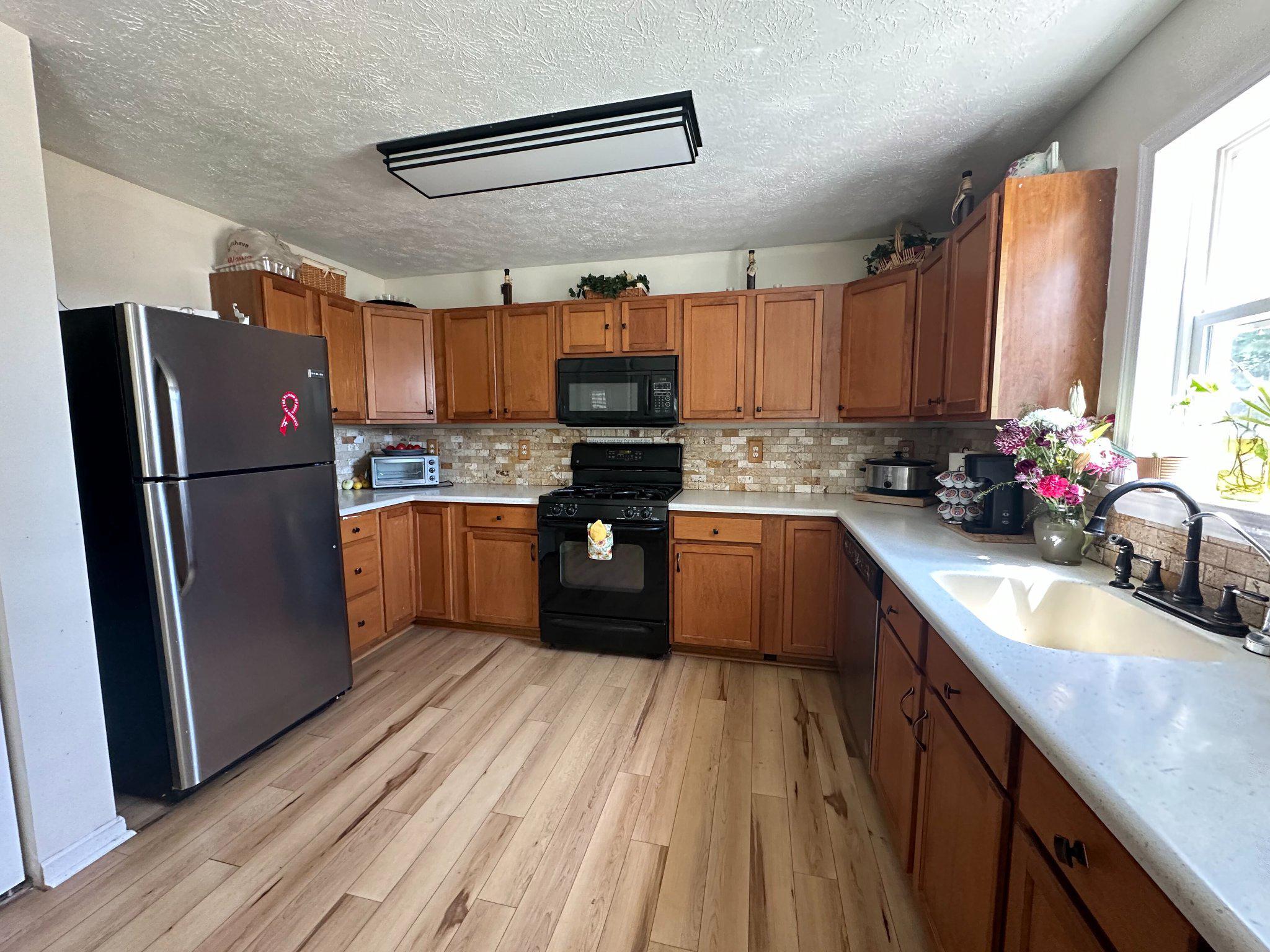 BOMBAY WOODS - Residential