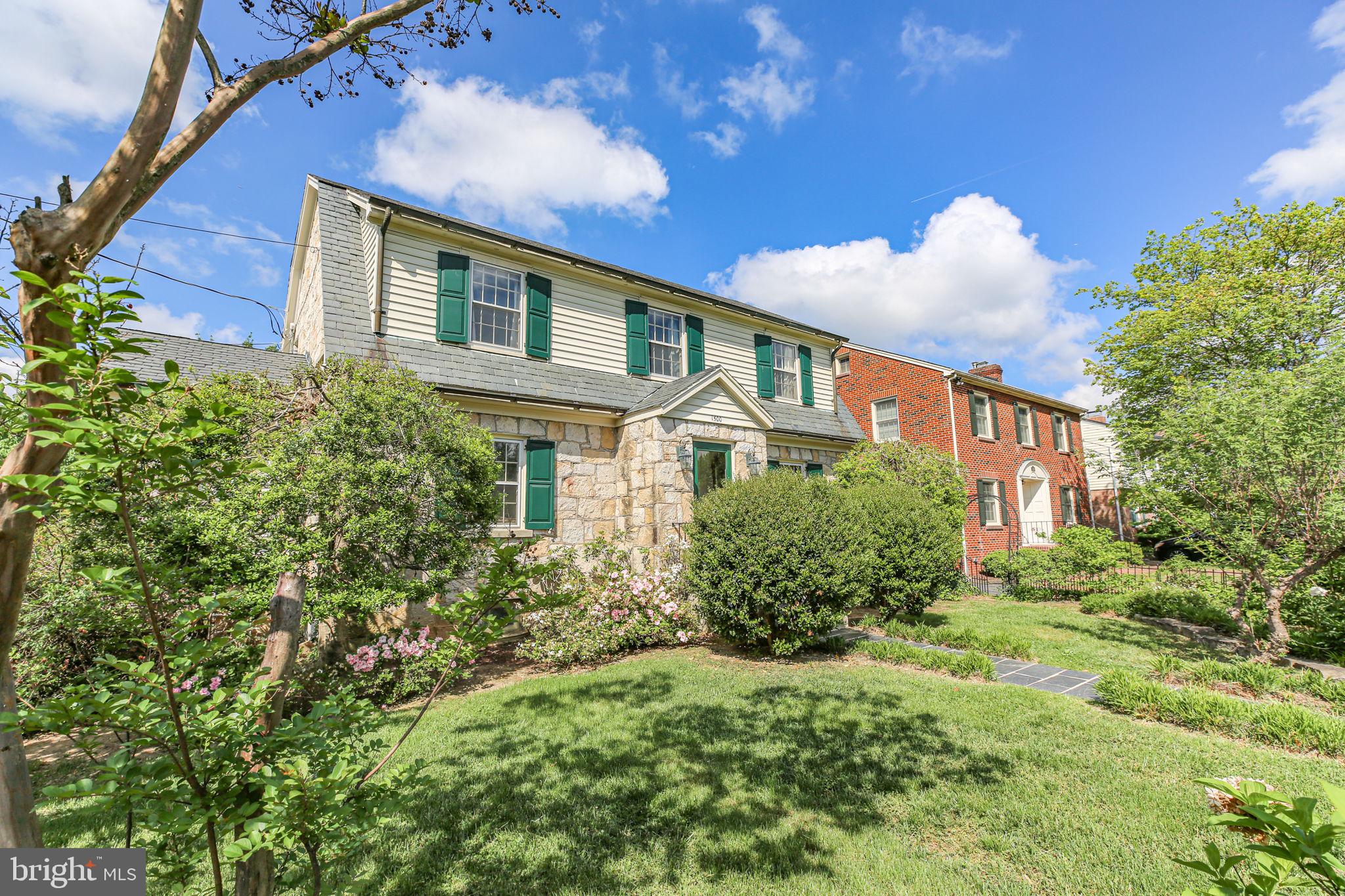 COLLEGE HEIGHTS - Residential